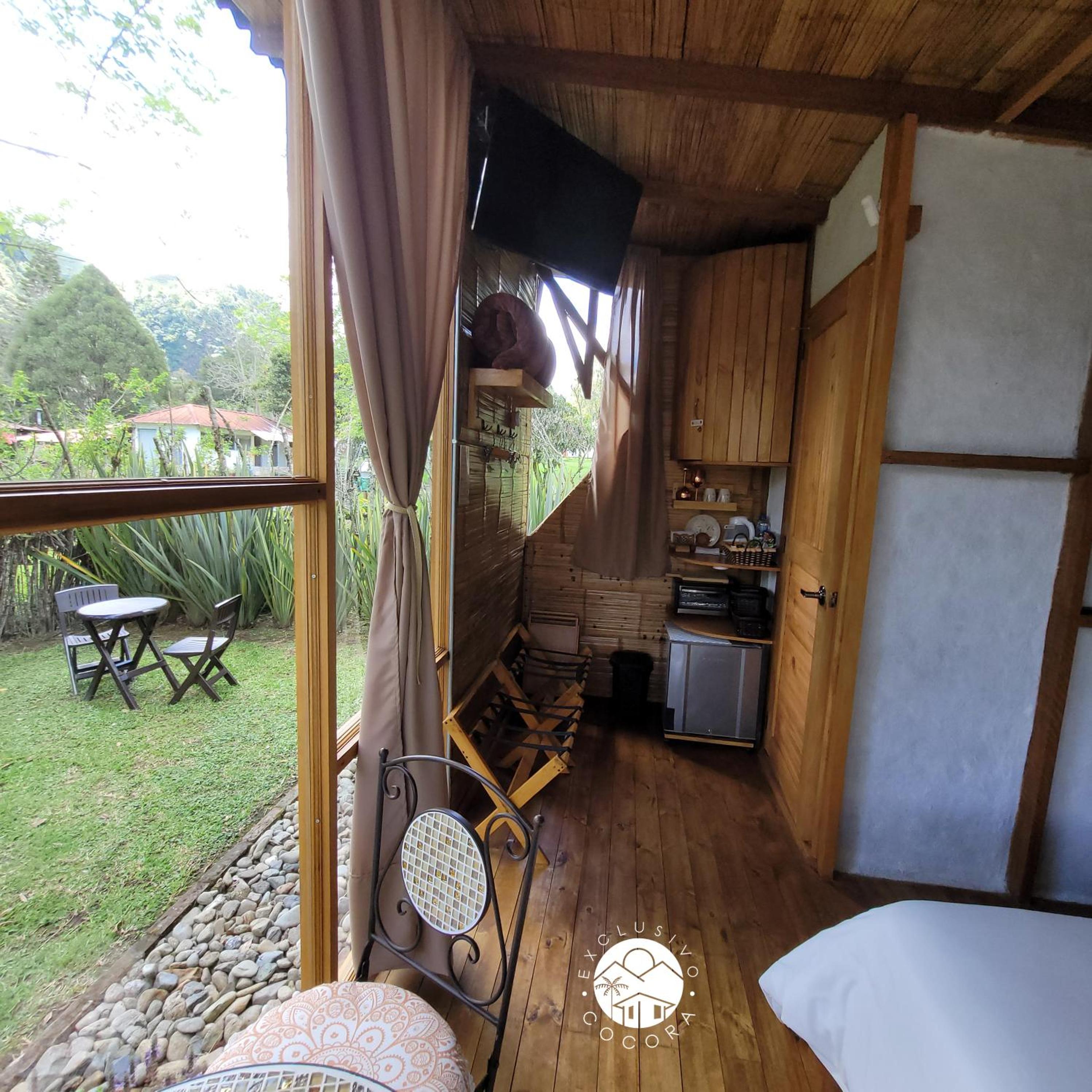 Deluxe King Room photo 1