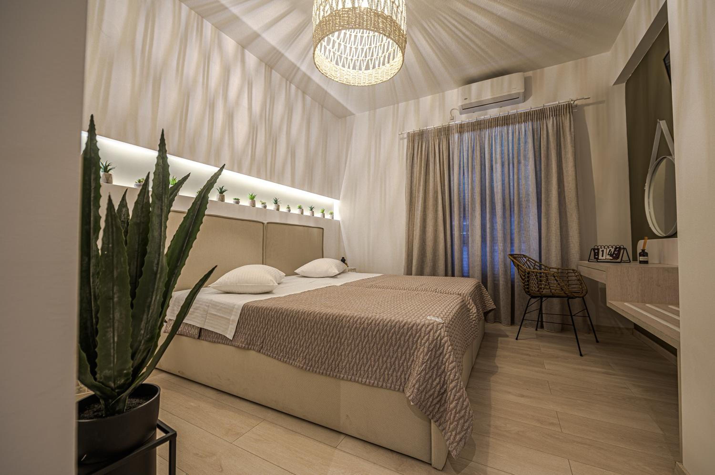 Deluxe Double or Twin Room with Garden View - Photo 1