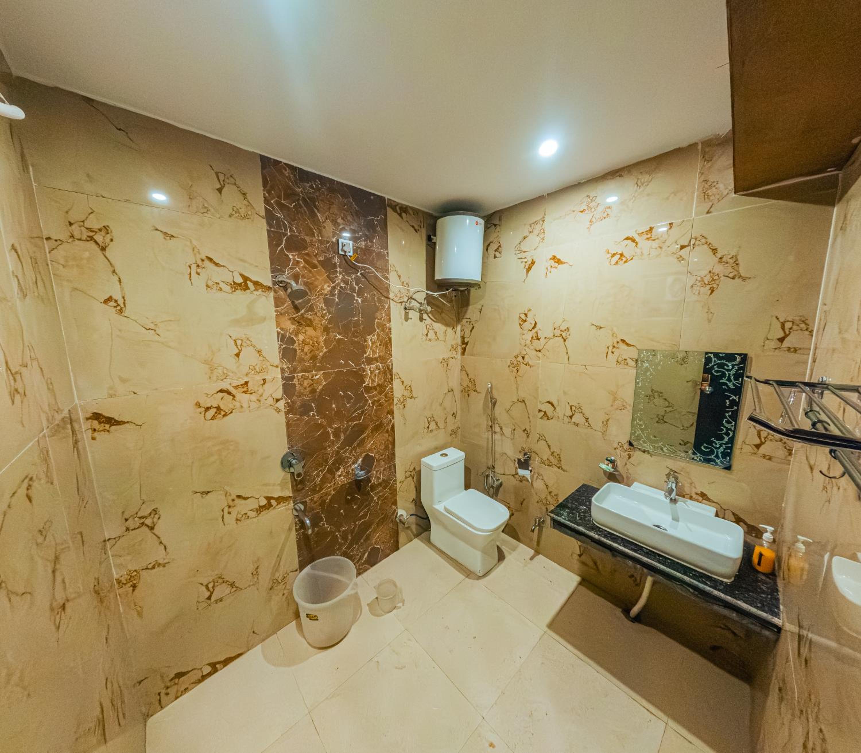 Deluxe Double Room - Photo 3