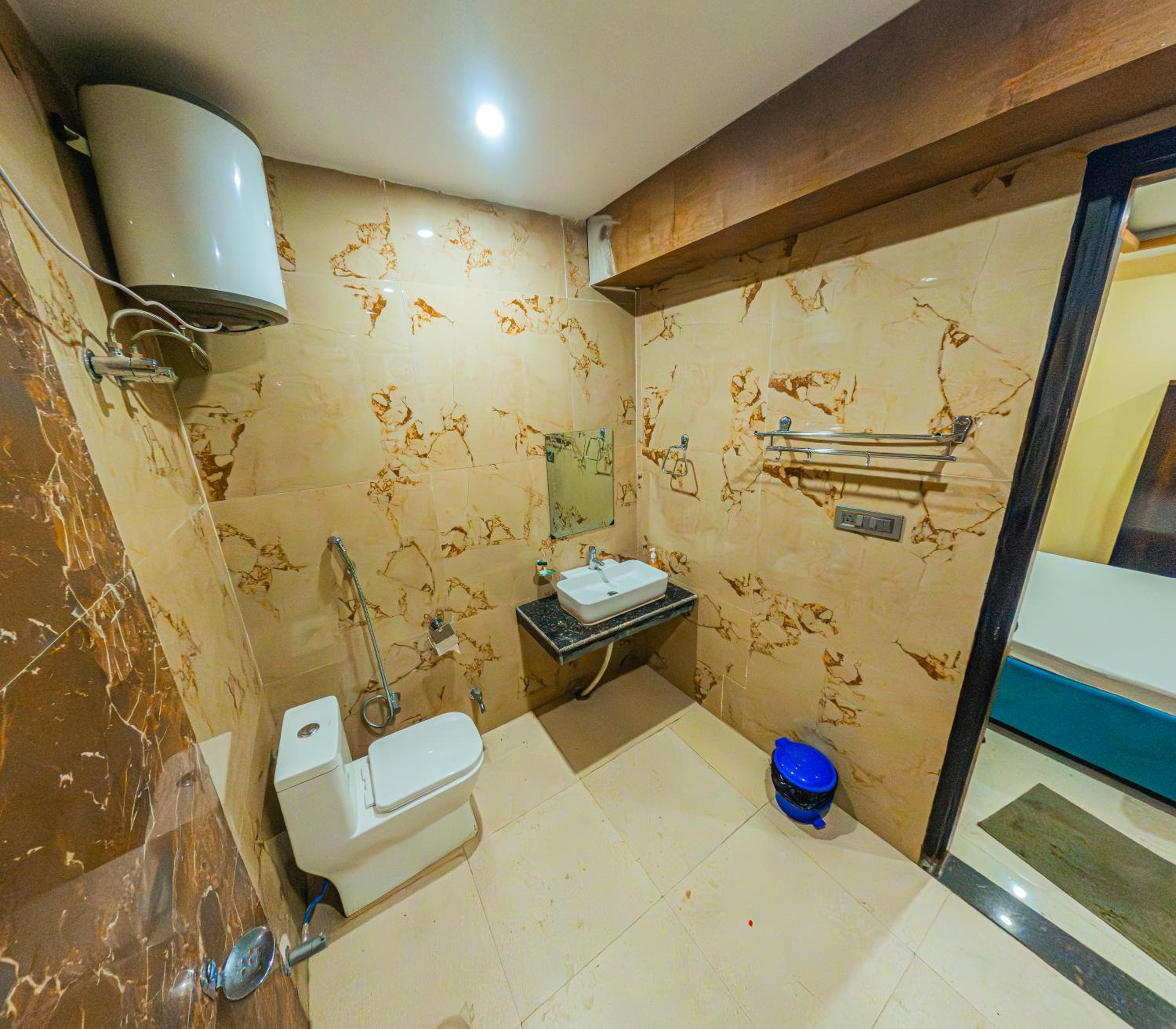 Deluxe Double Room - Photo 2