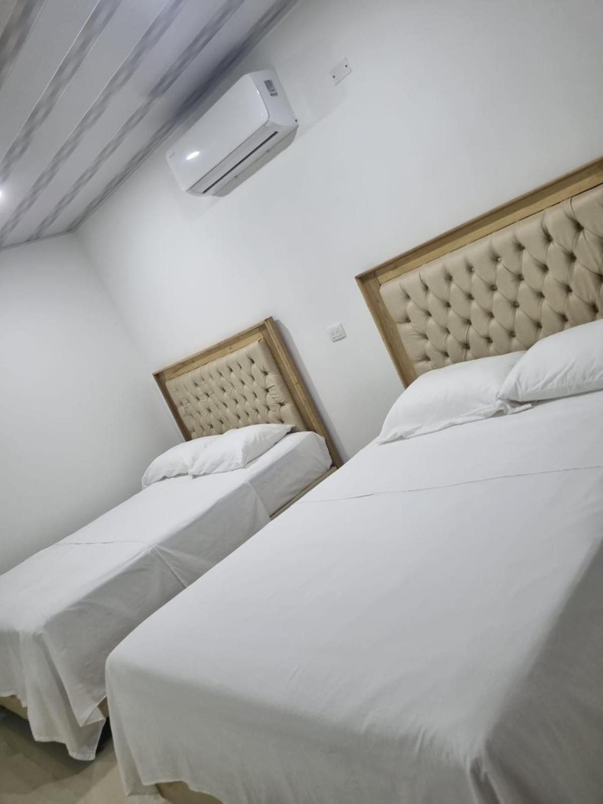 Large Twin Room photo 1