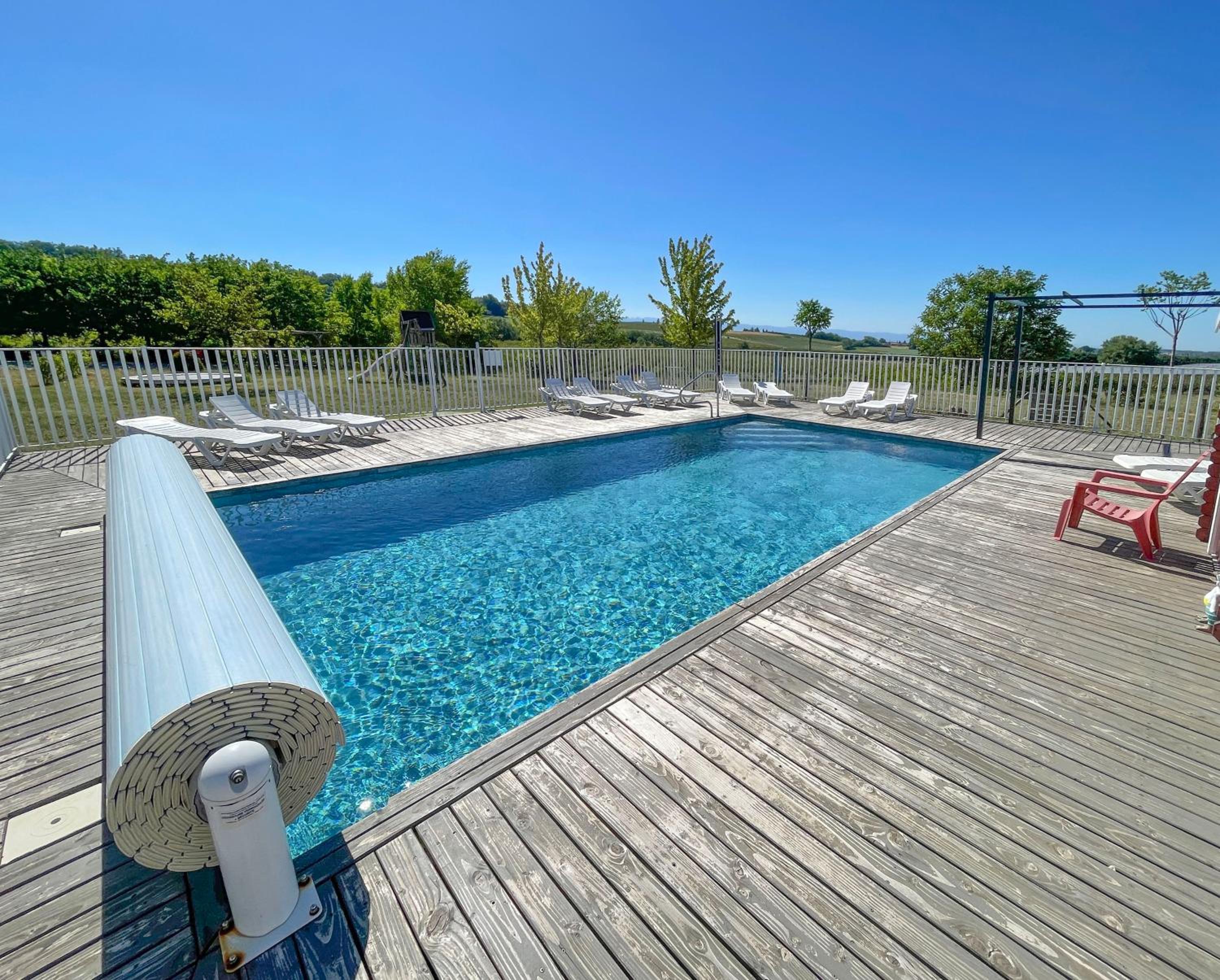 Apartment with Terrace photo 3