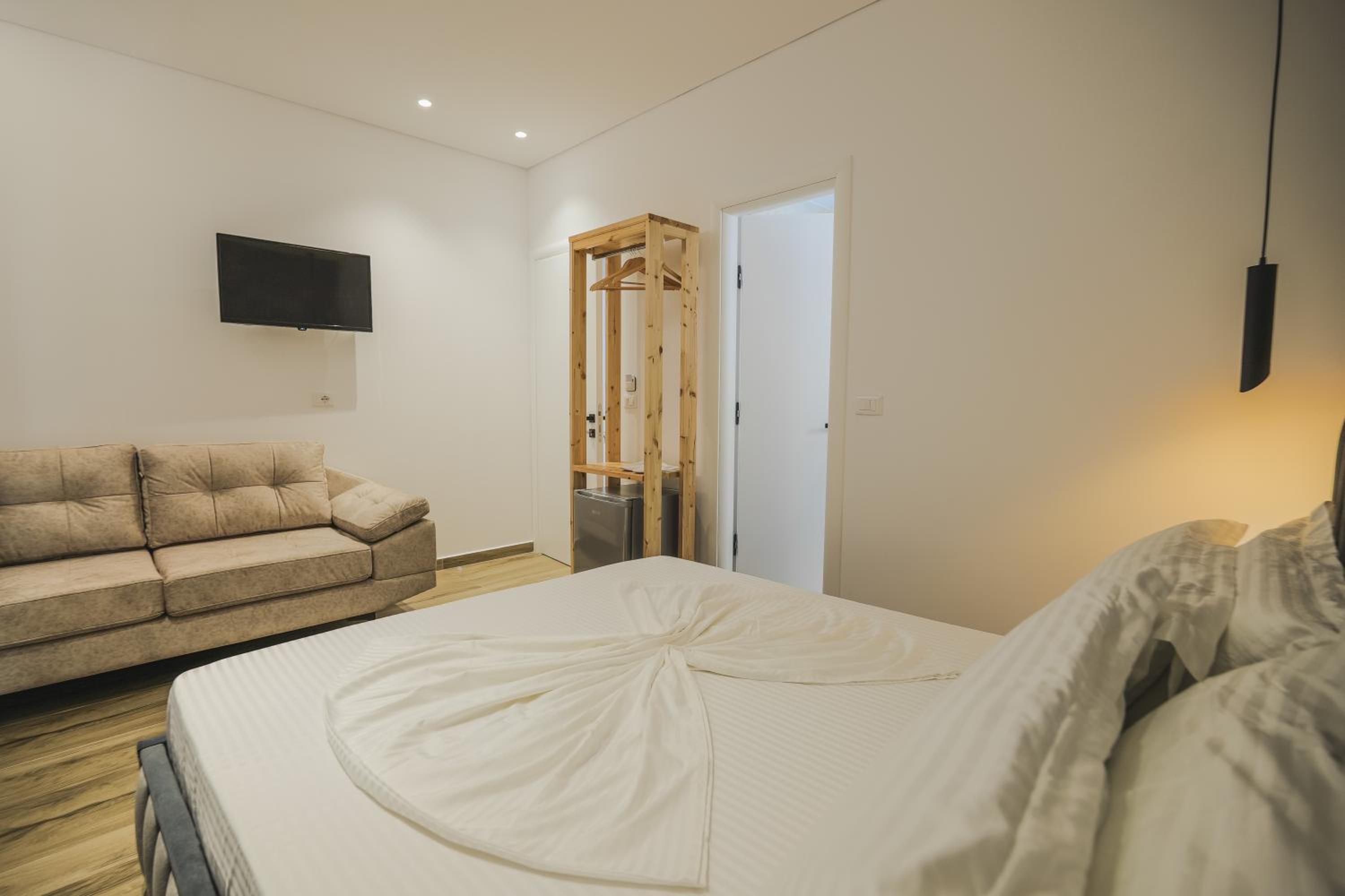 Superior Double Room with Balcony and Sea View photo 2