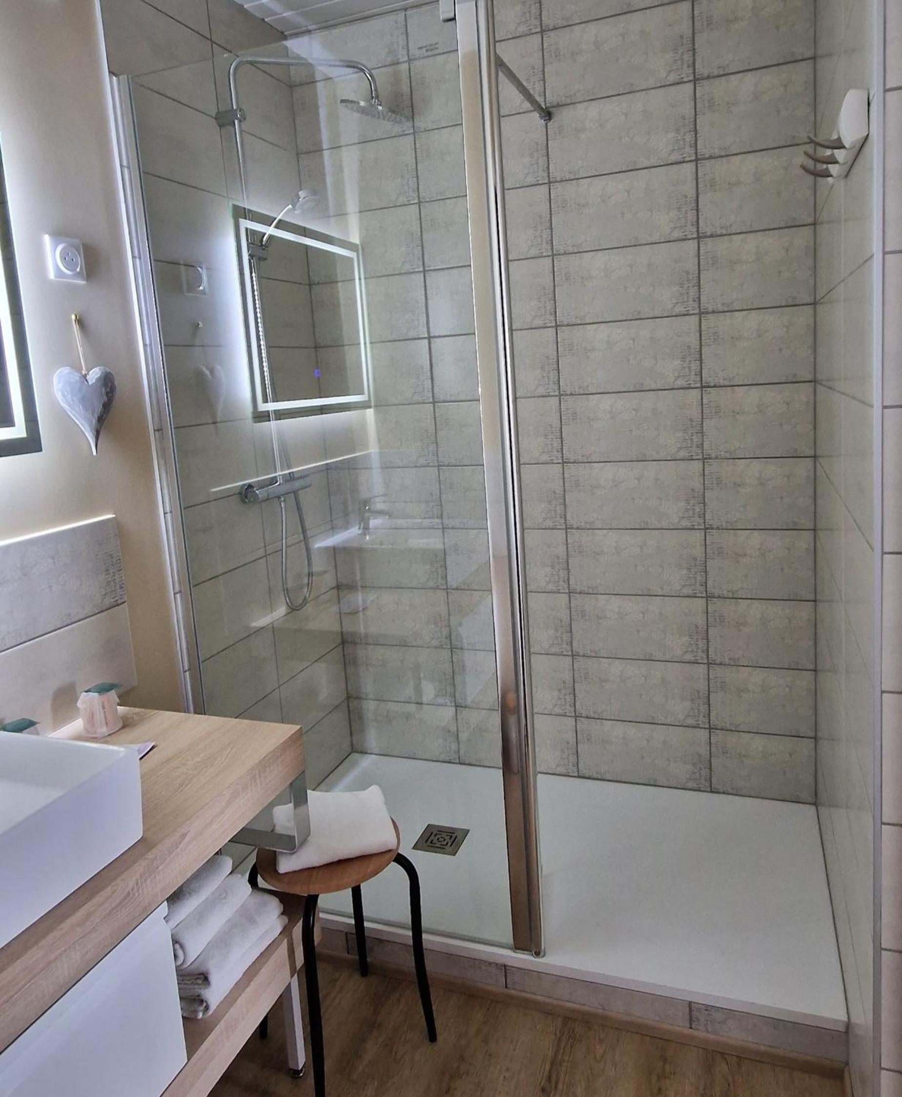 Superior Double Room (without elevator) - Photo 4