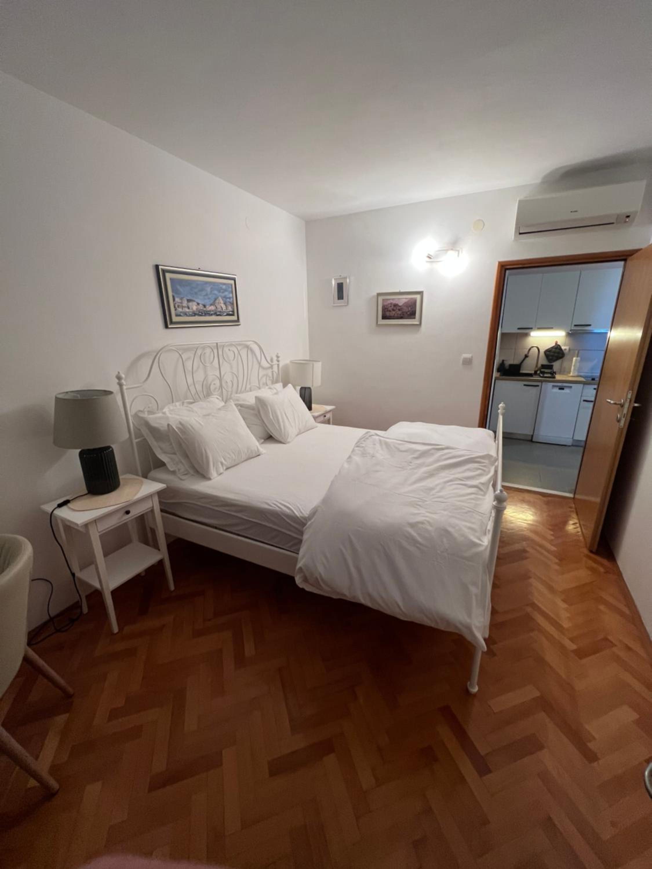 Deluxe Apartment - Photo 23