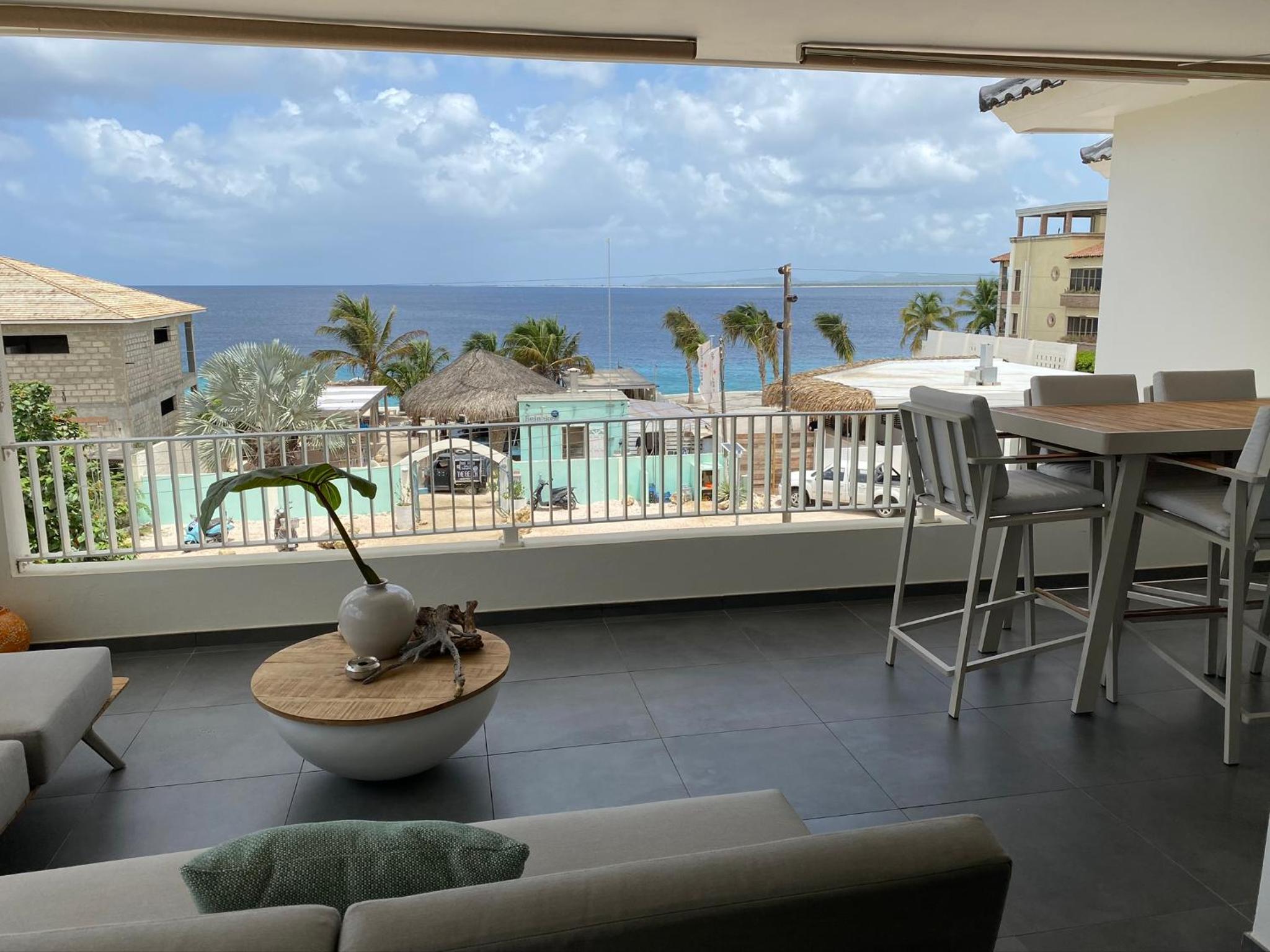 Apartment with Ocean View