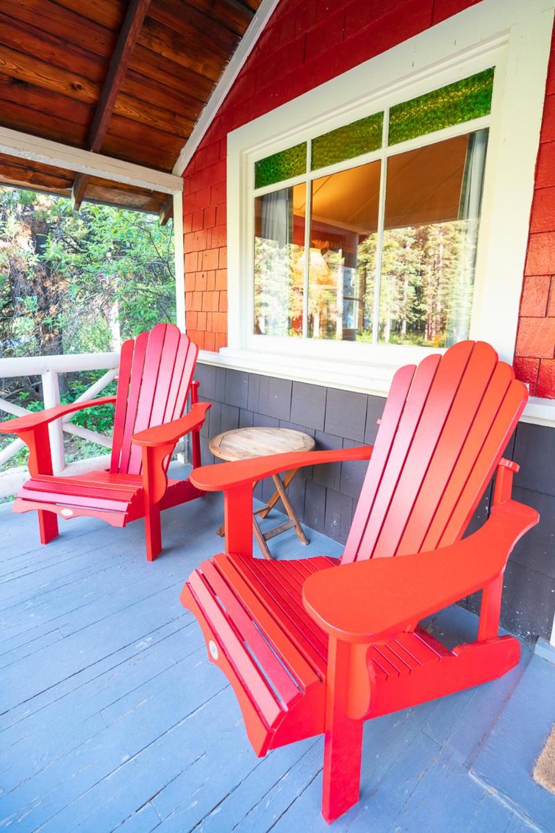 Red Cabin photo 2