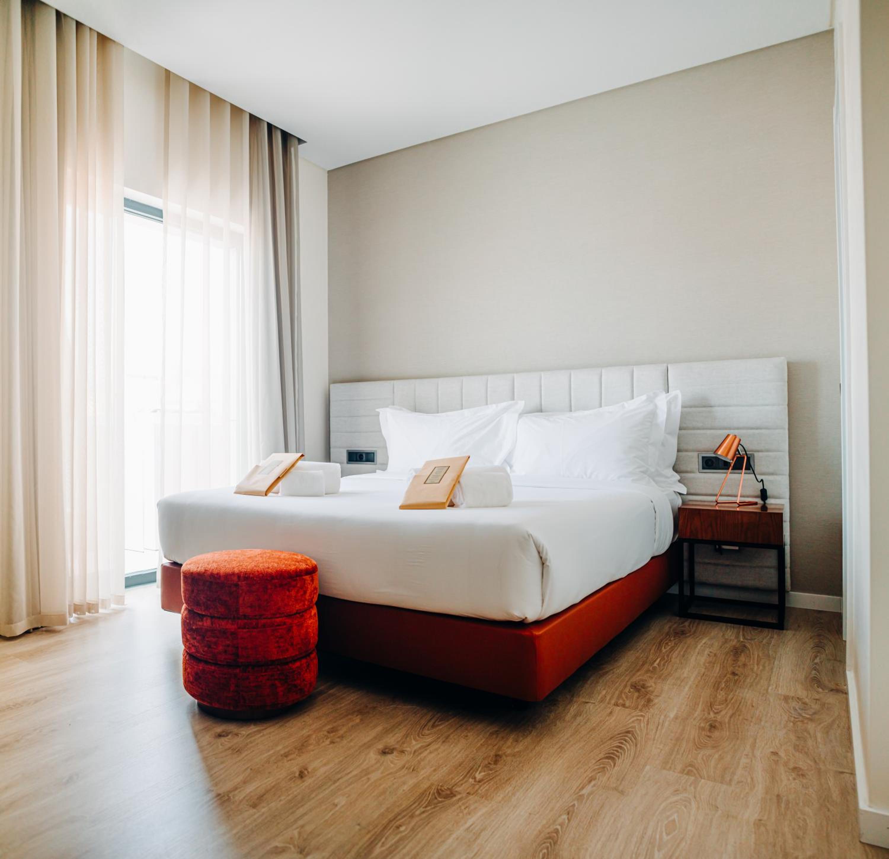 Double Room with Balcony - Photo 18