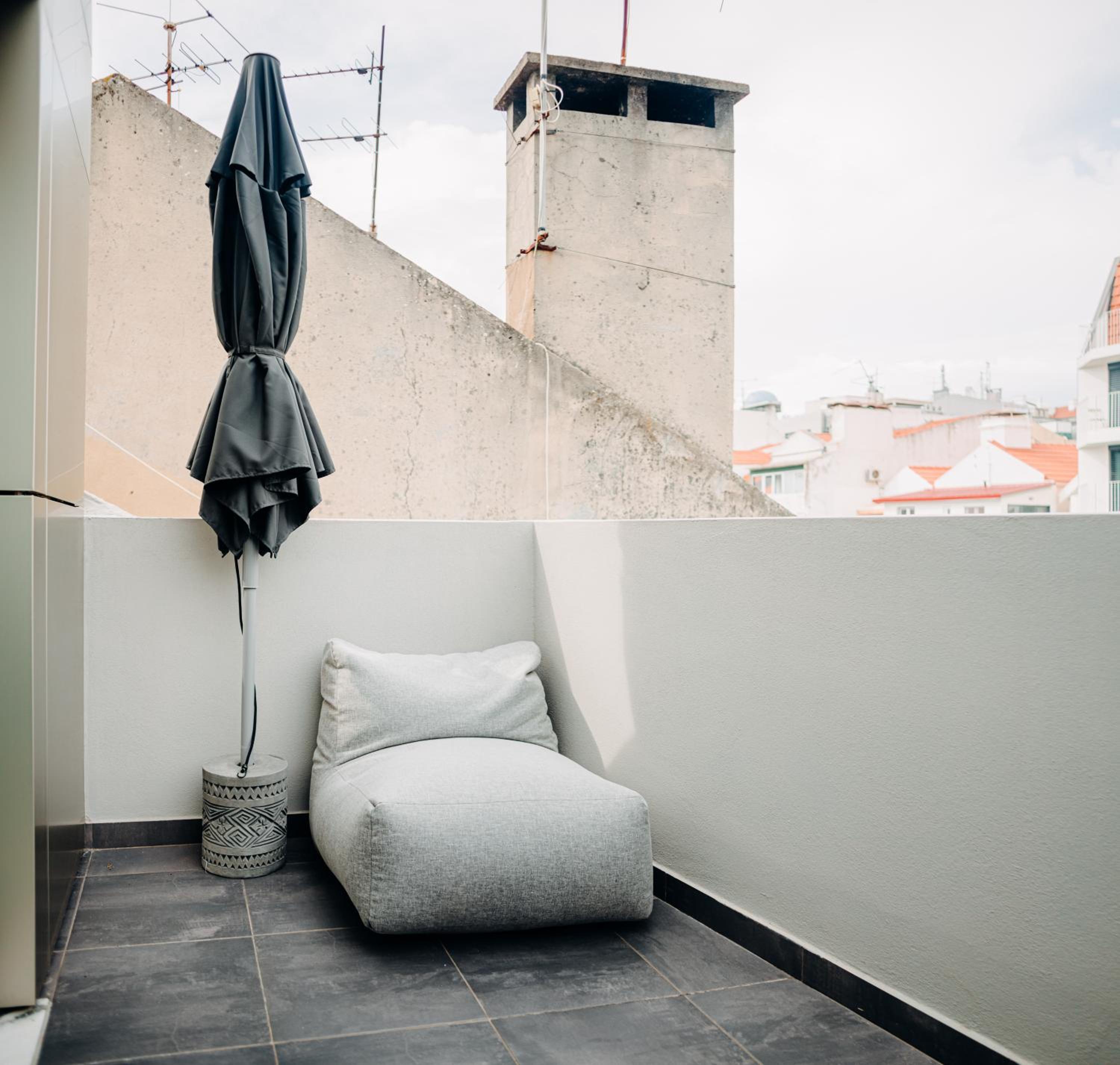Double Room with Balcony - Photo 2