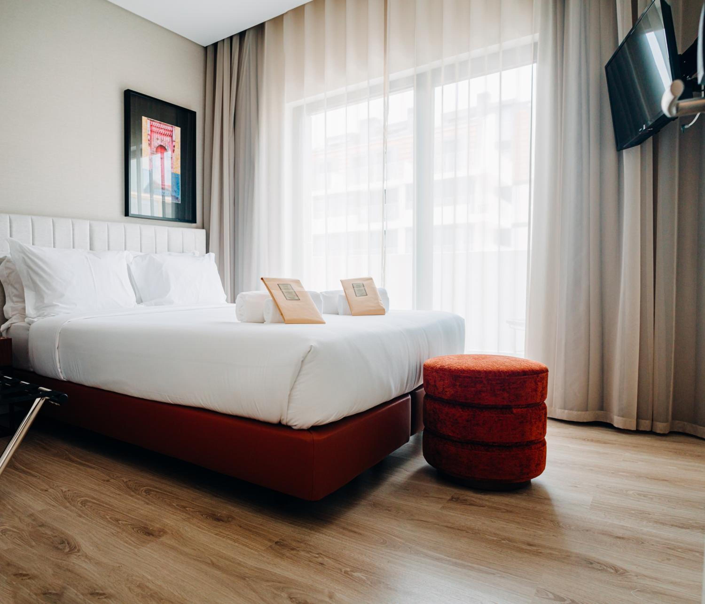 Double Room with Balcony - Photo 1