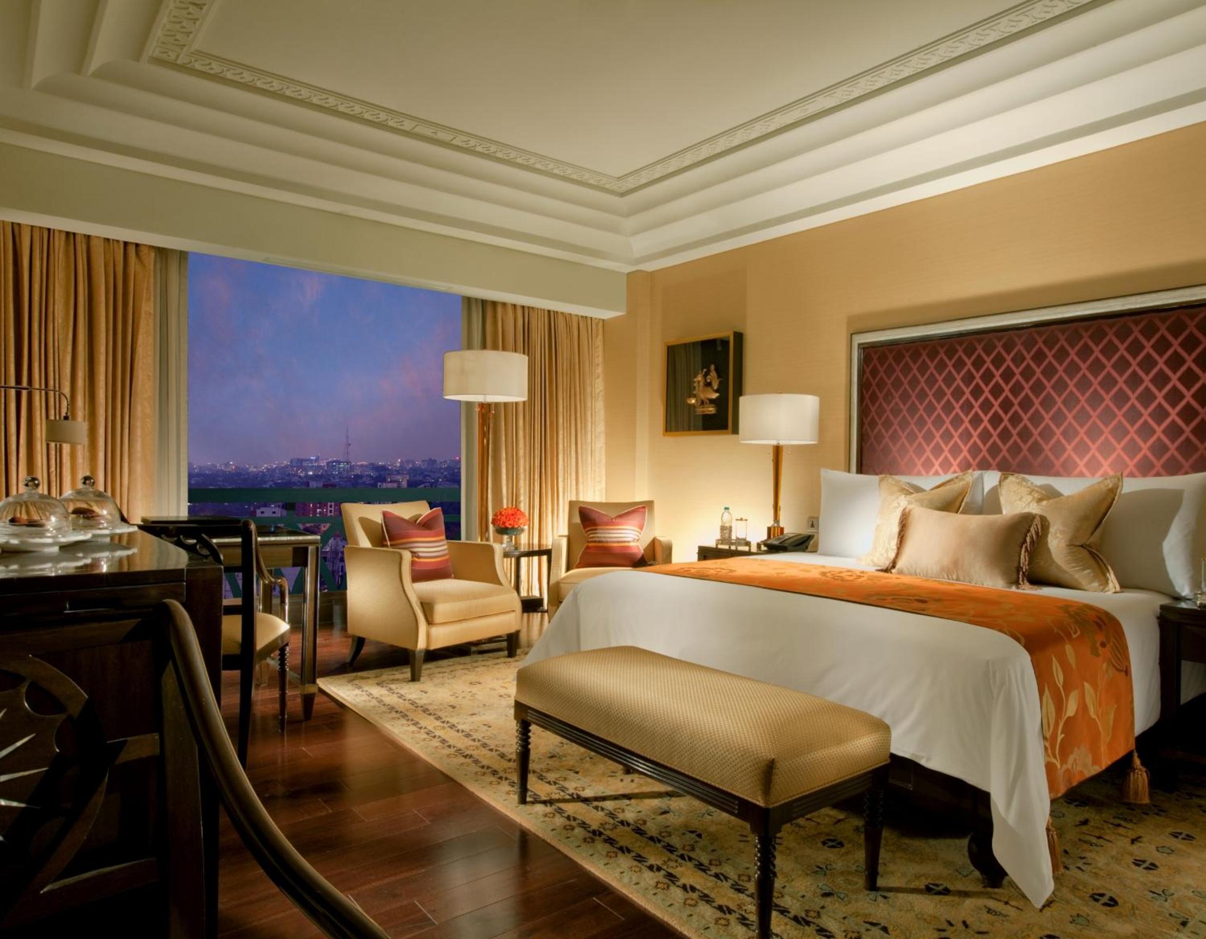 Deluxe Double or Twin Room with City View Deluxe Double or Twin Room with City View