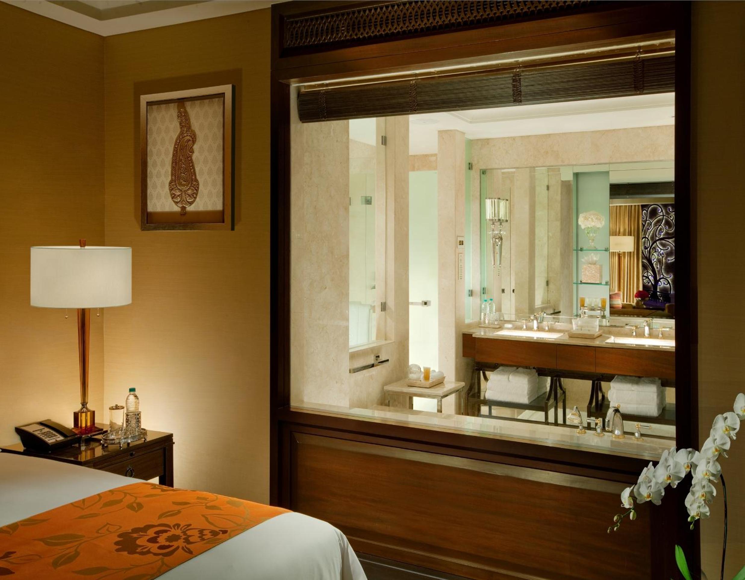 Premier Suite (Non Smoking) photo 1