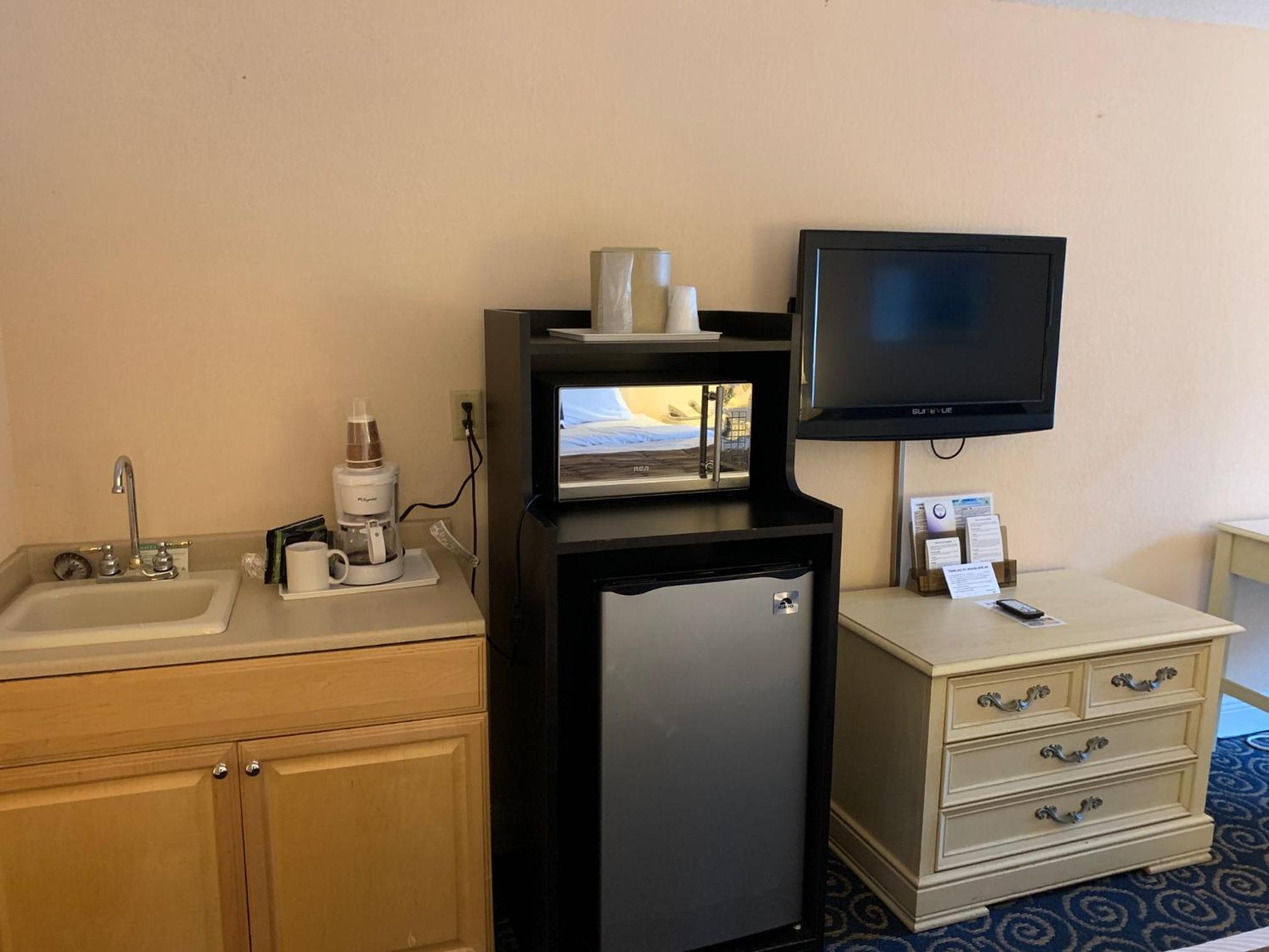 King Suite with Spa Bath and Sofa Bed
