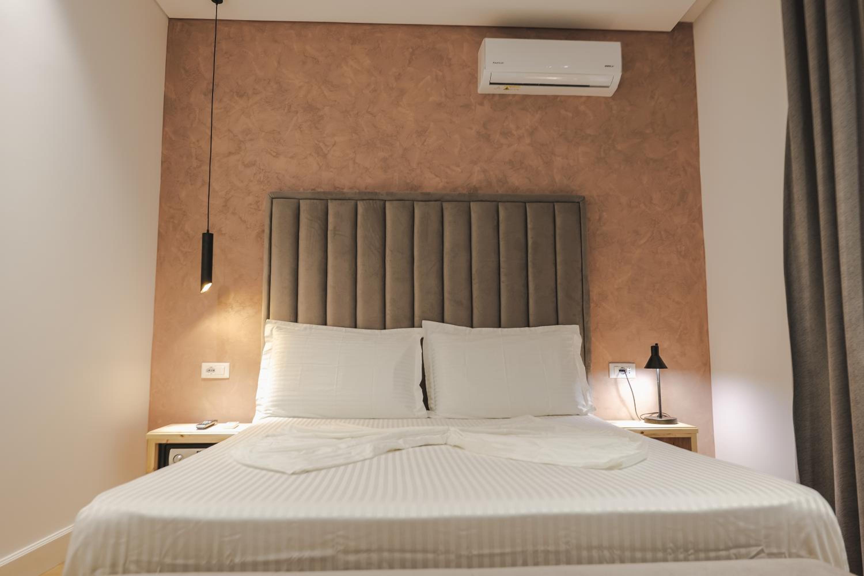 Deluxe Triple Room with Balcony and Sea View photo 3