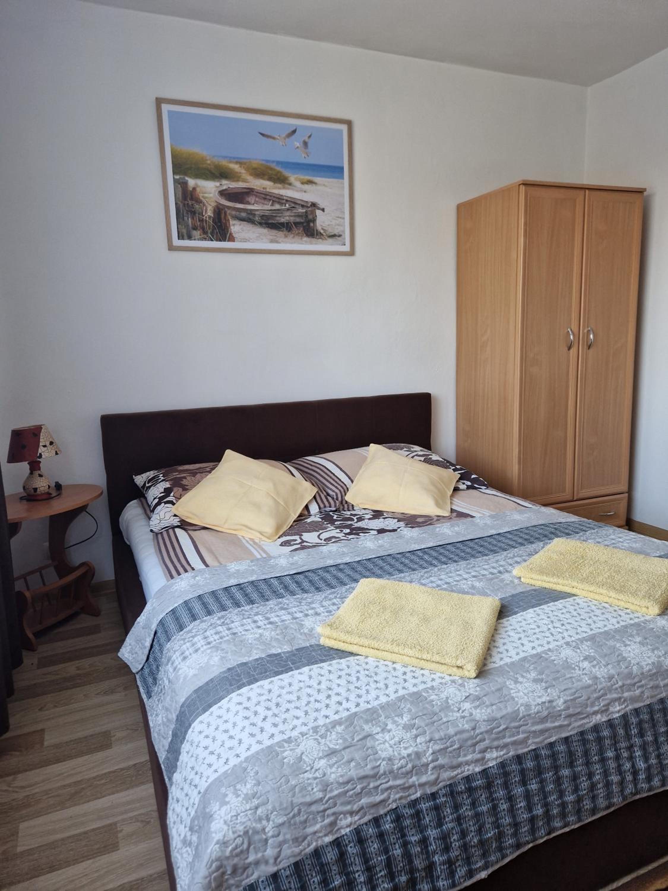 Double Room with Shared Bathroom photo 3