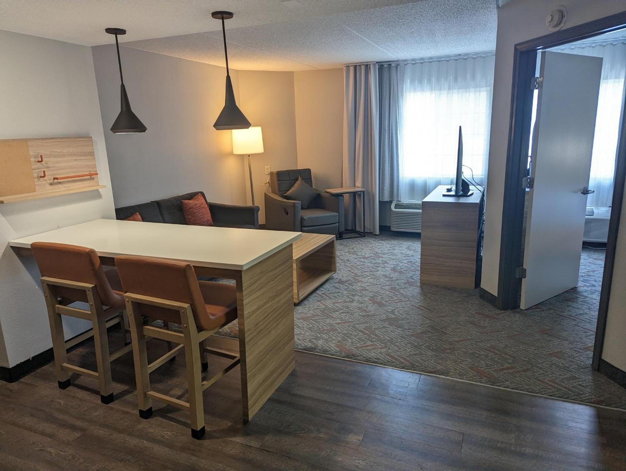 One-Bedroom Suite with Sofa Bed - Photo 3