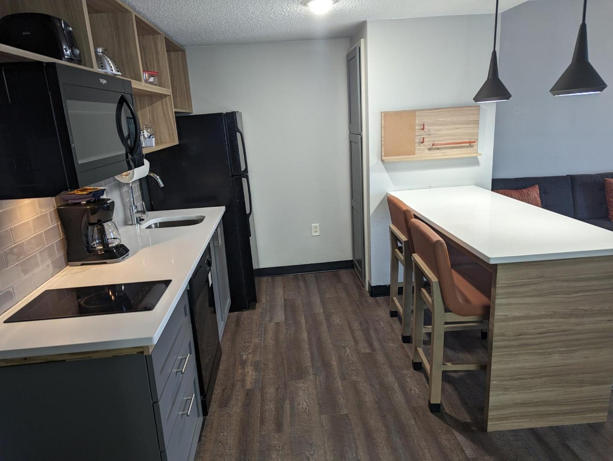 One-Bedroom Suite with Sofa Bed - Photo 2