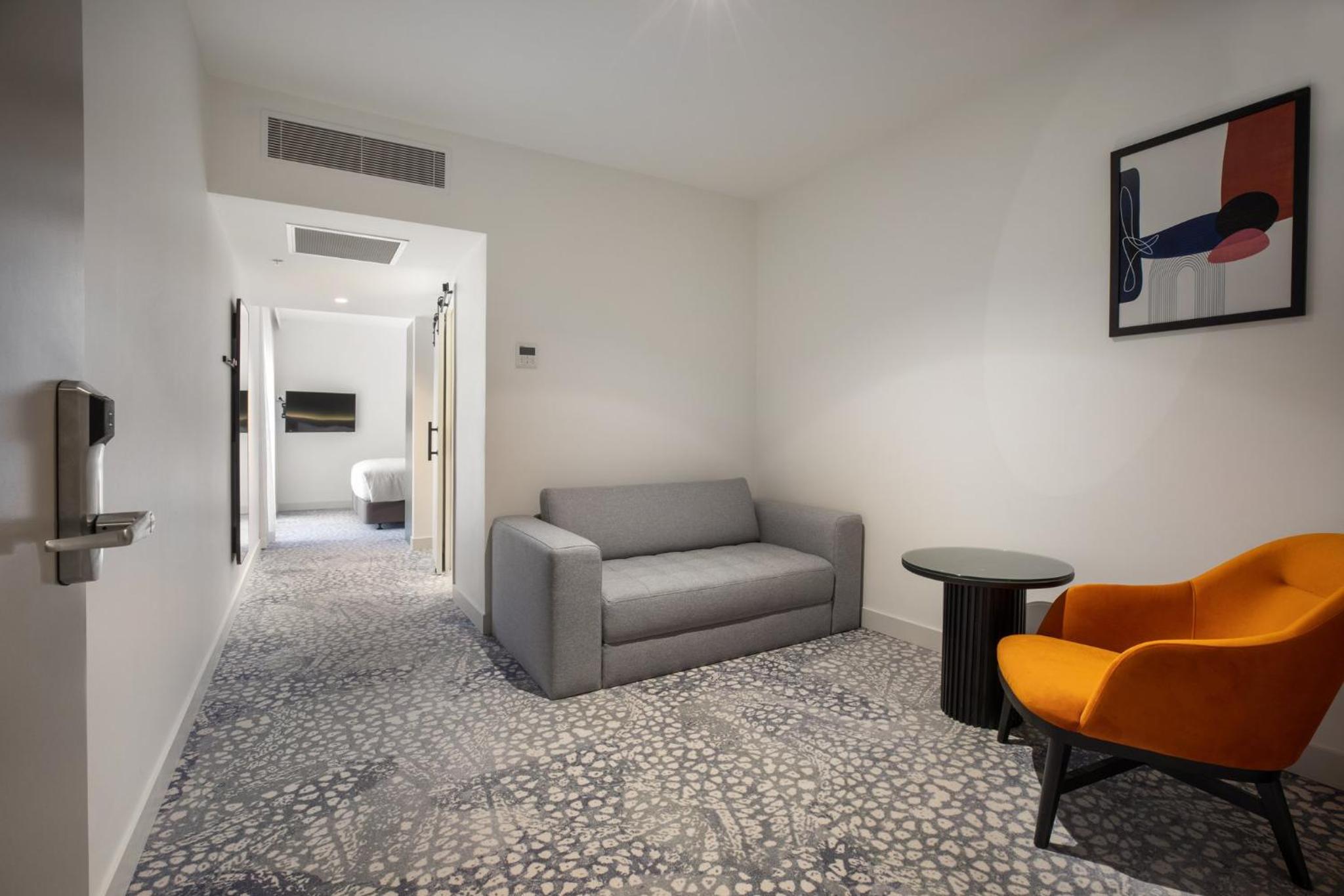 King Suite - Photo 5