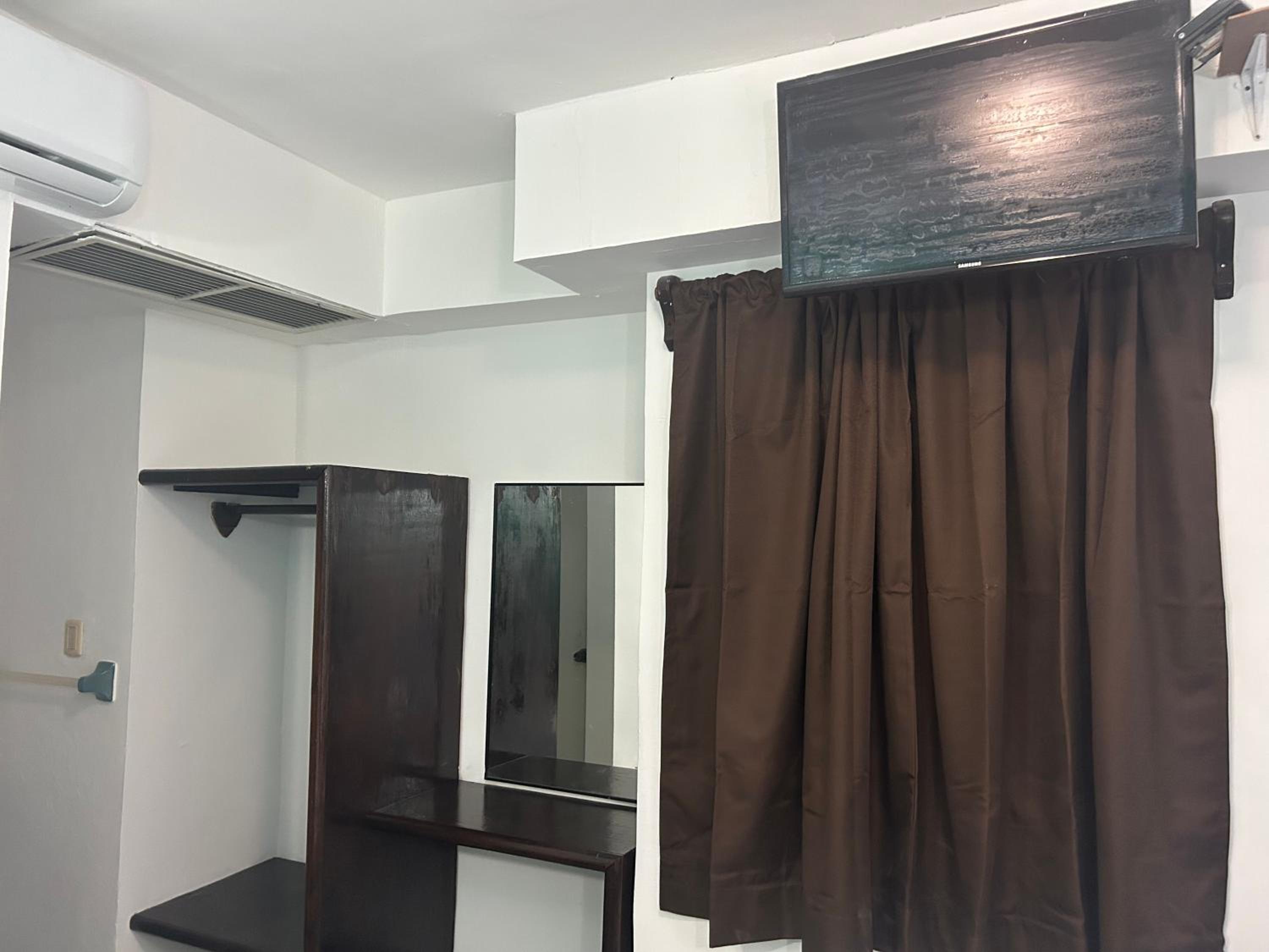 Double Room with Two Double Beds - Photo 9