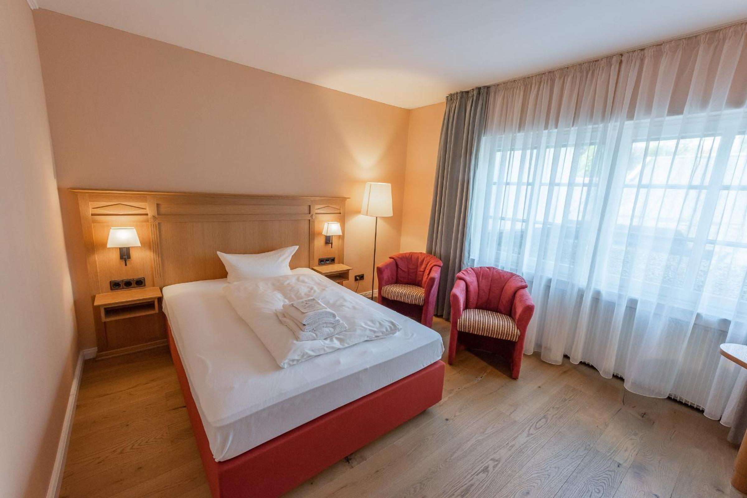Small Double Room - Photo 4