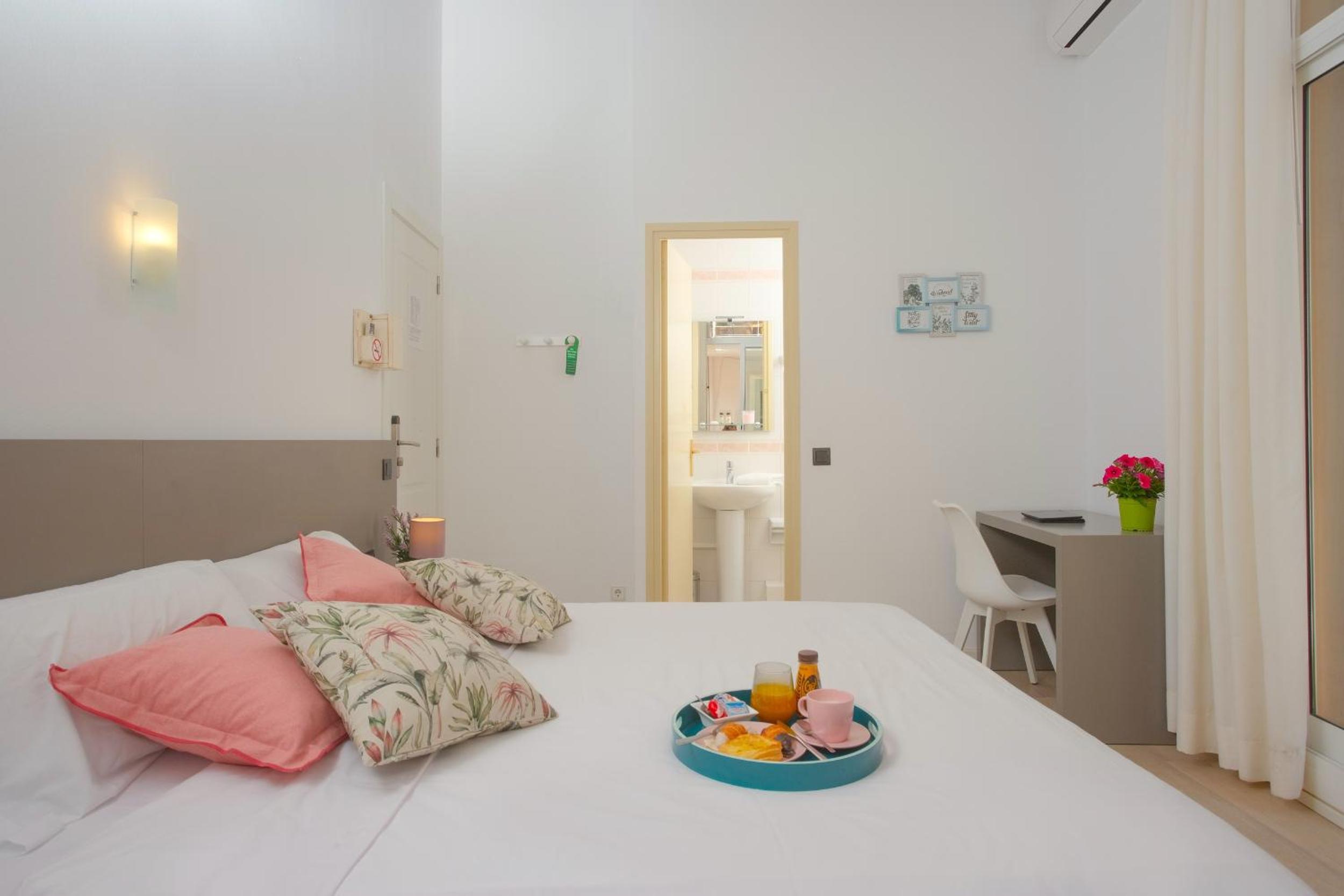 Double Room with Balcony photo 3