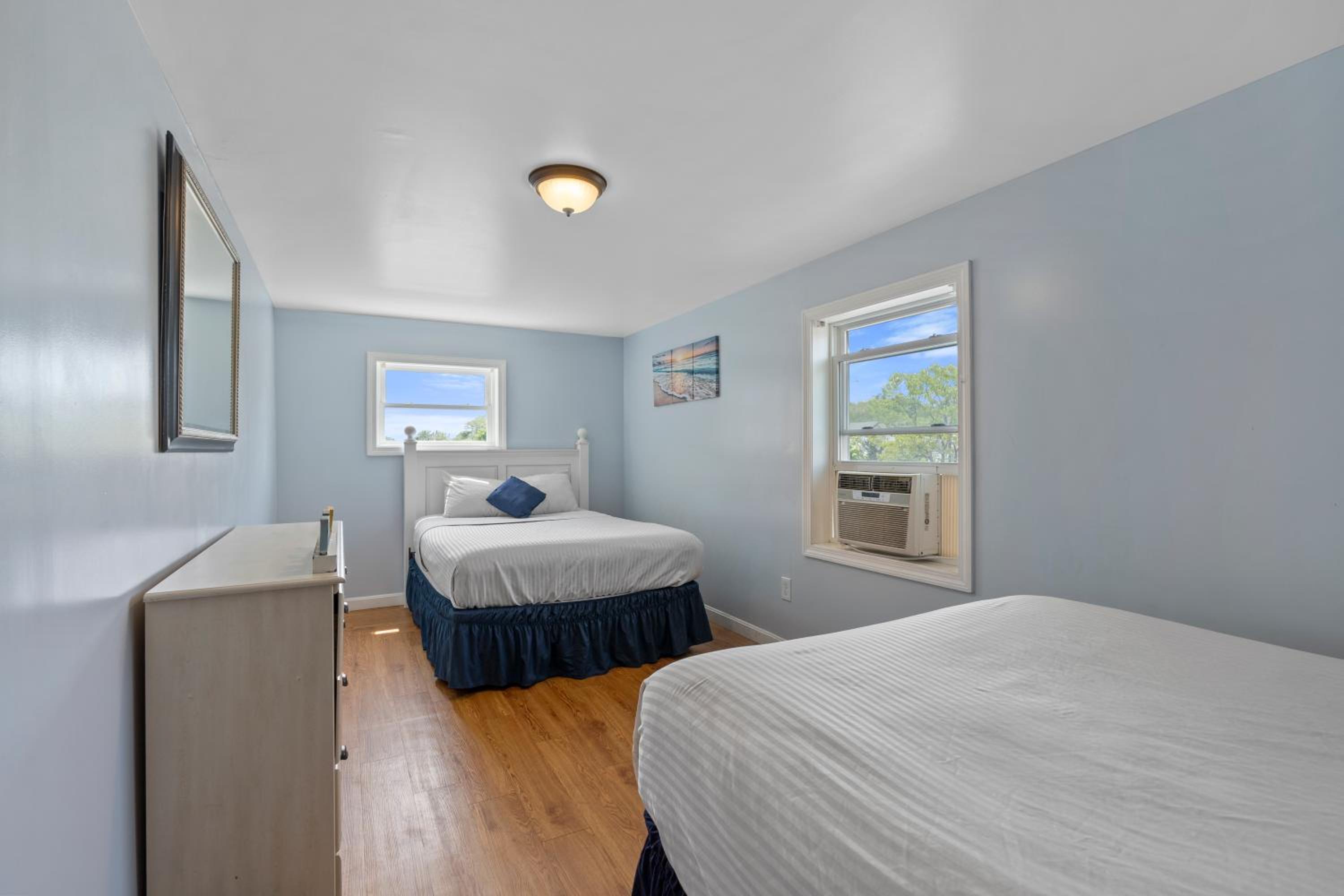 Two-Bedroom Suite - Photo 2