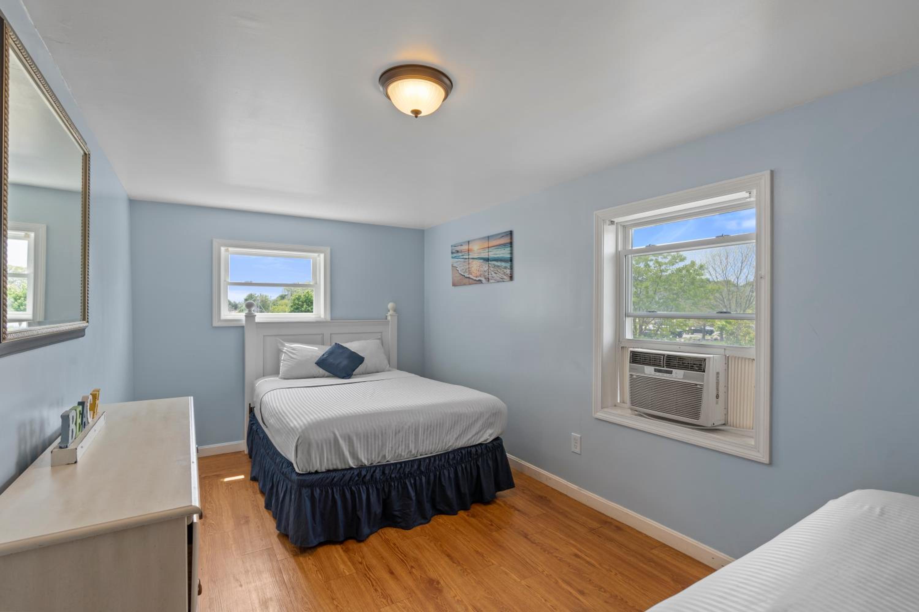 Two-Bedroom Suite - Photo 9