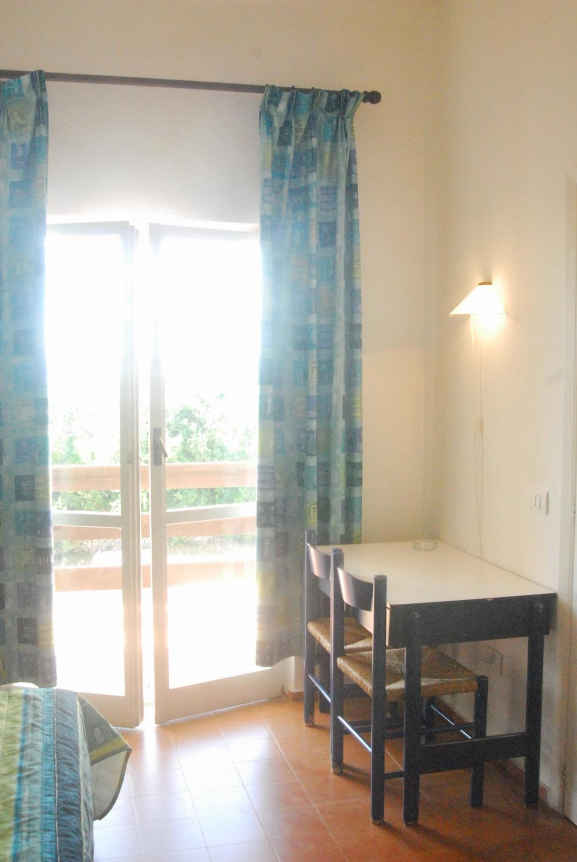 Family Room - Photo 3