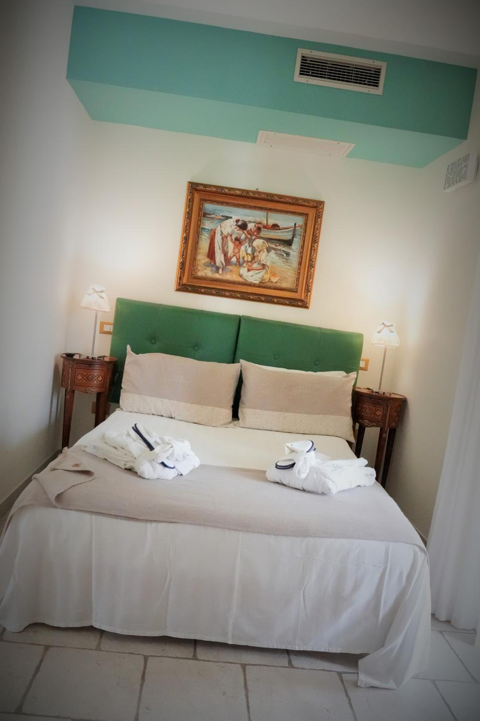 Double Room - Photo 16