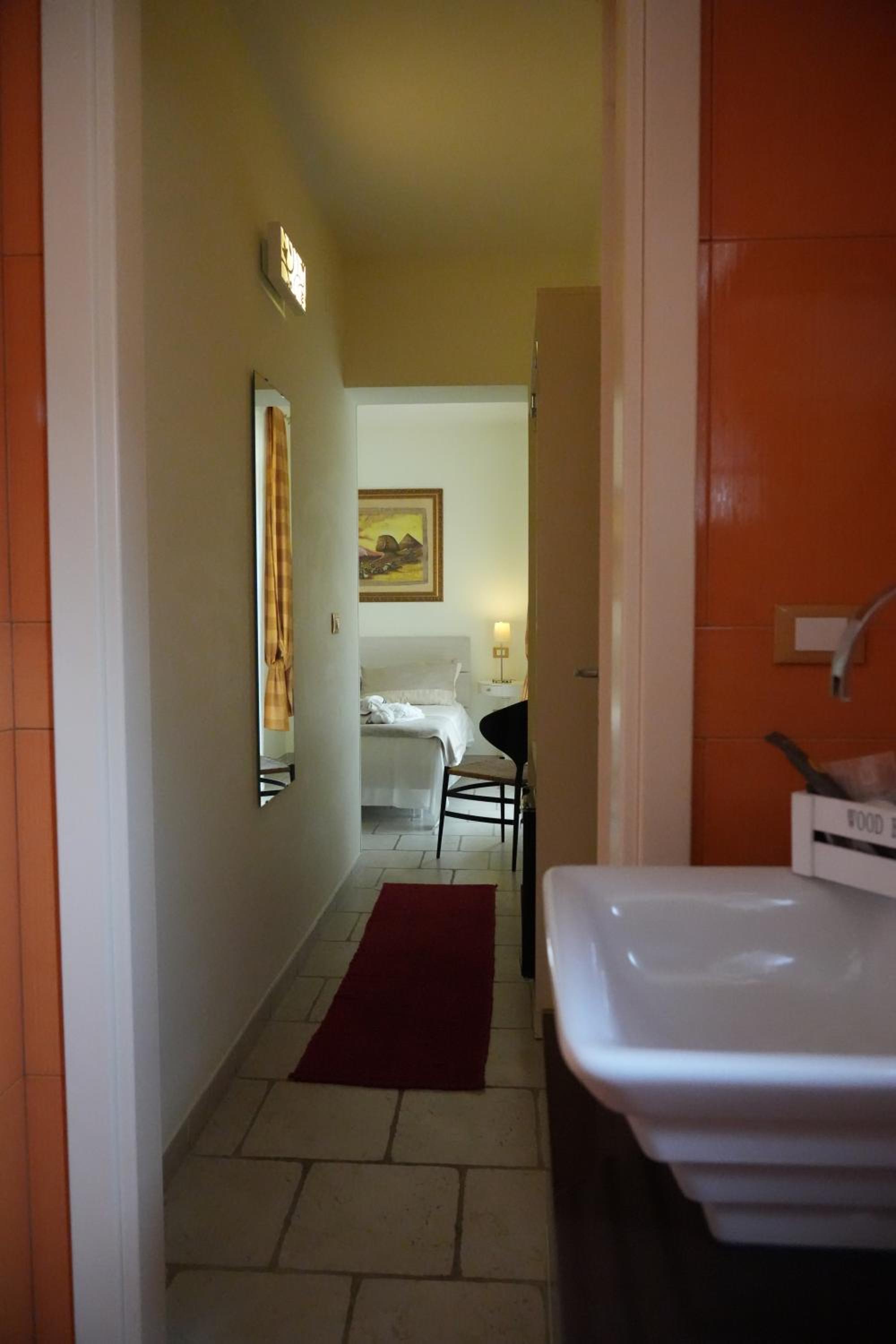 Double Room - Photo 13