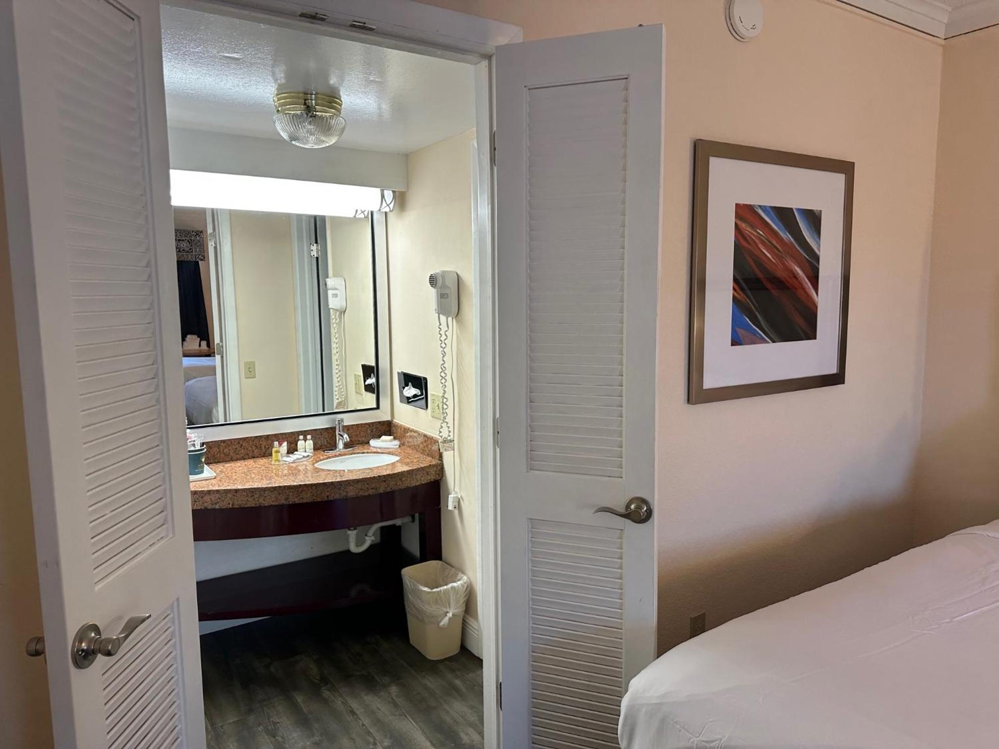 Standard Quadruple Room photo 3