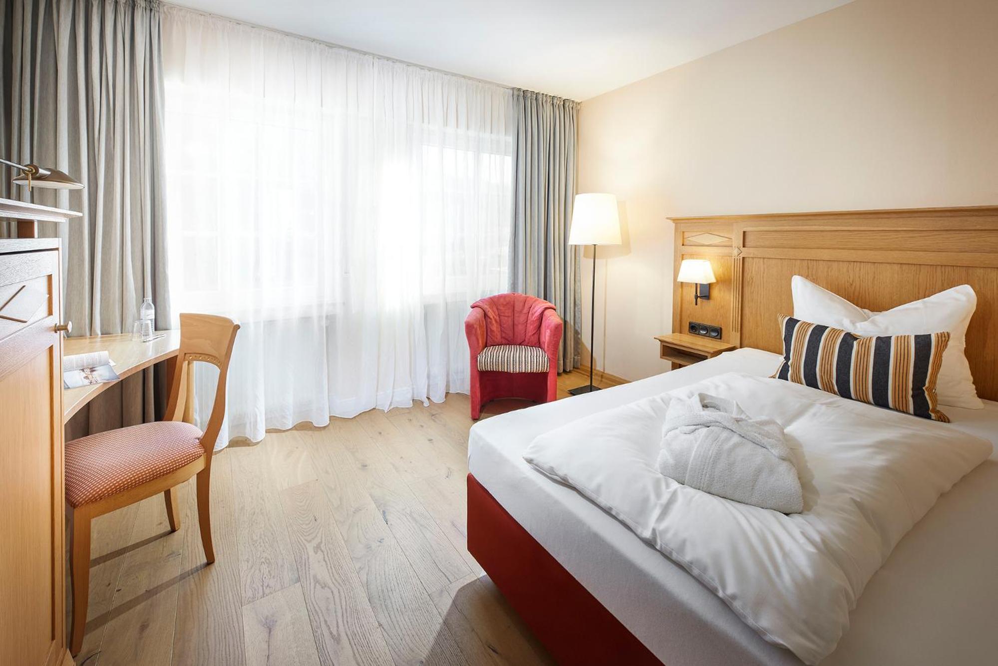 Small Double Room - Photo 3