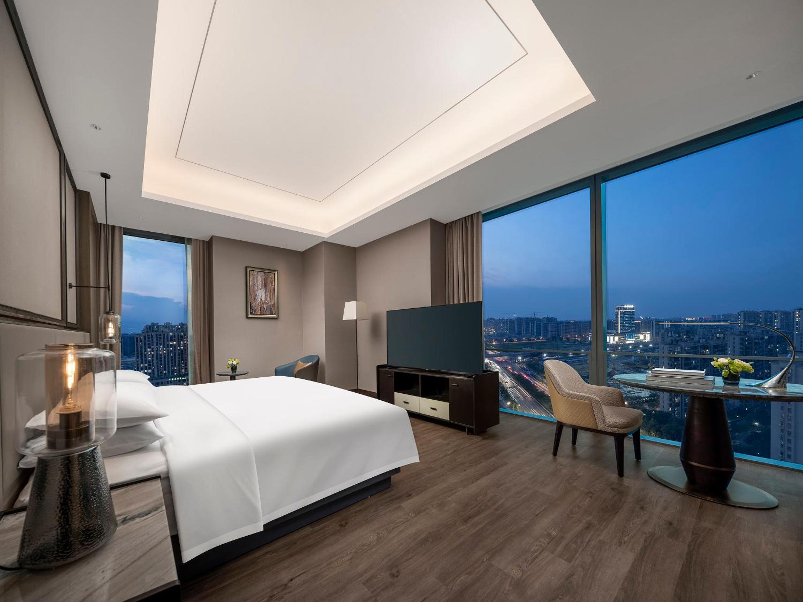 Premium King Room