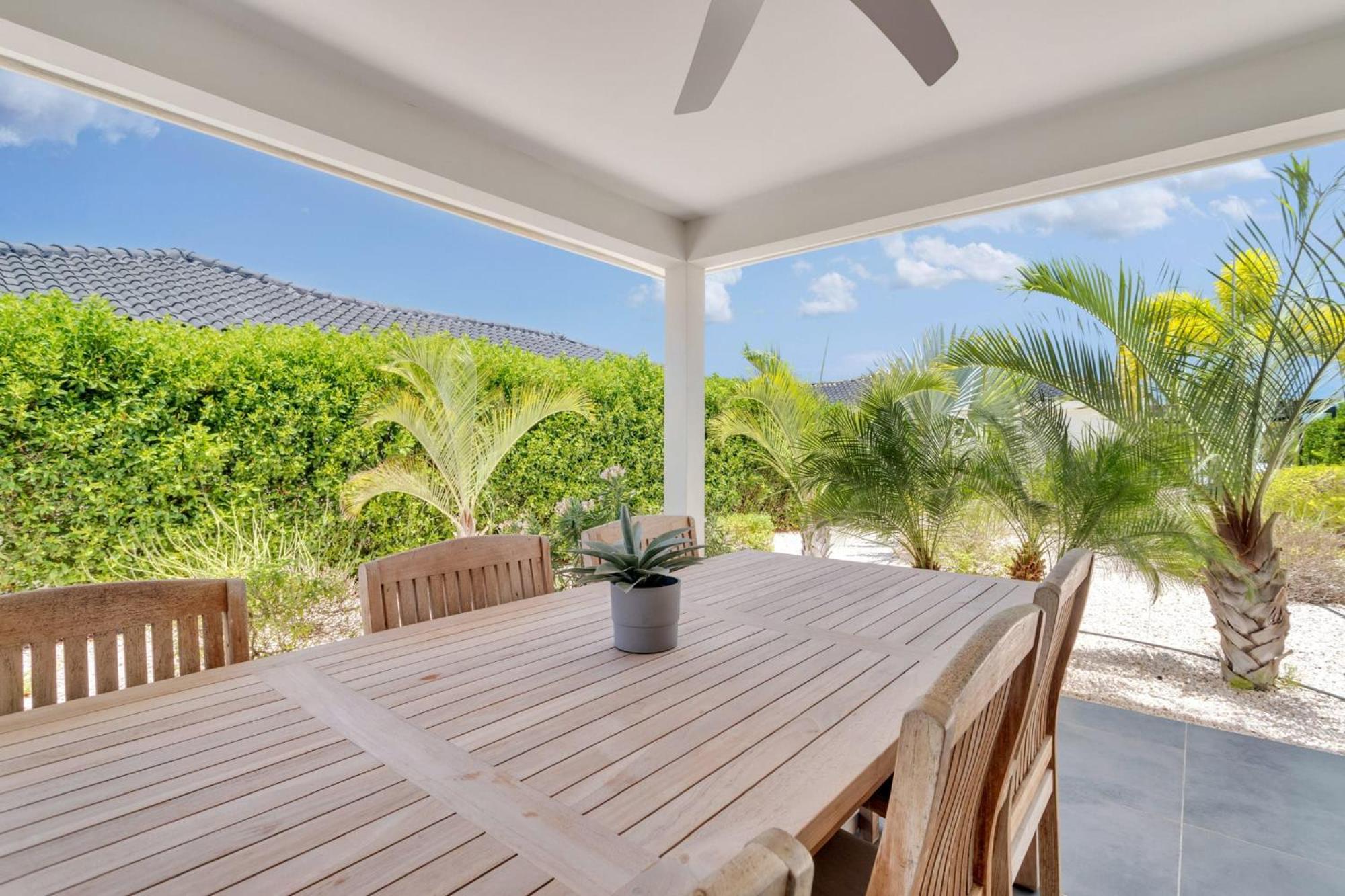 Three-Bedroom Villa, Garden View photo 2