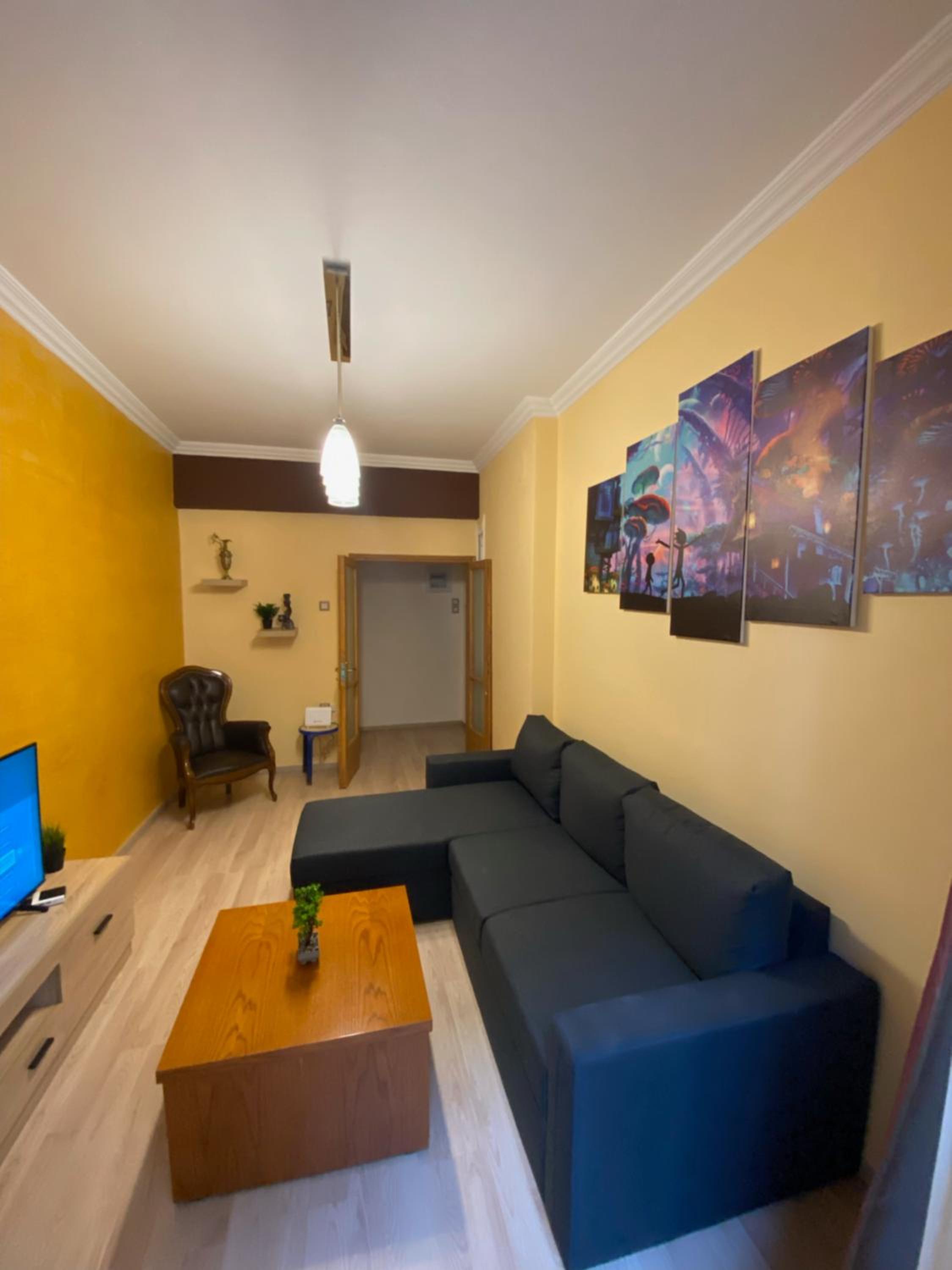 One-Bedroom Apartment