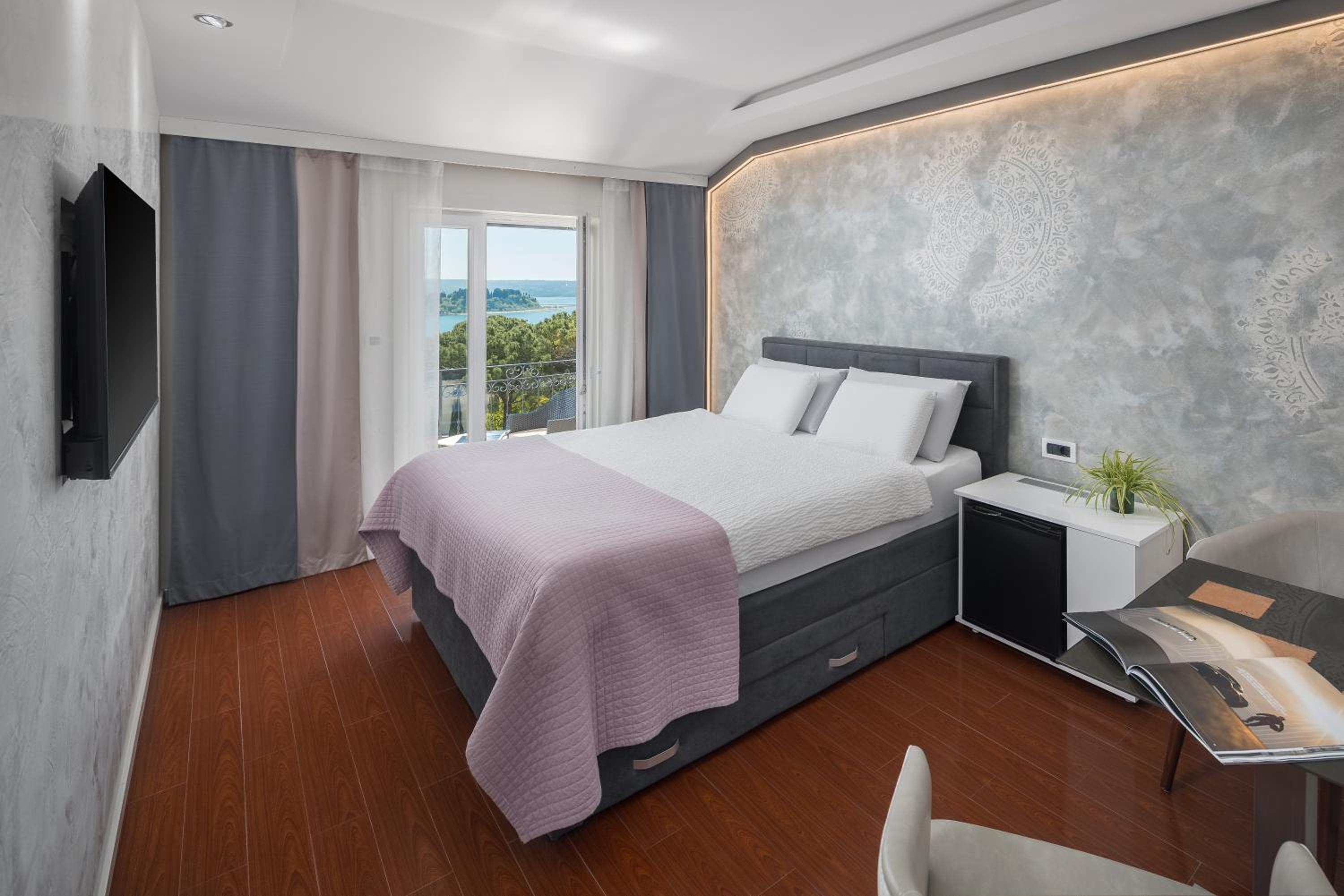 Double Room with Balcony and Sea View photo 2