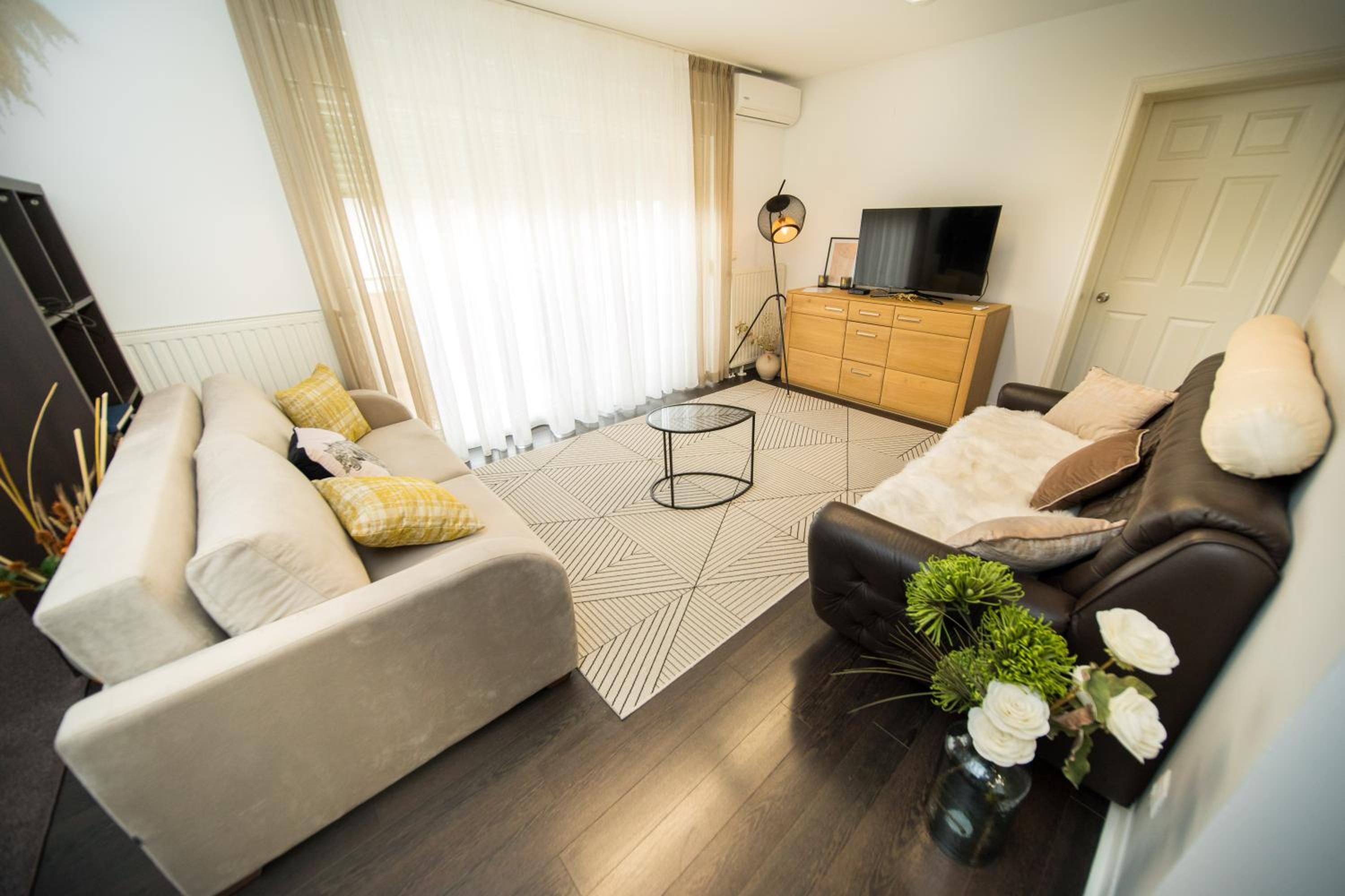 Three-Bedroom Villa photo 1