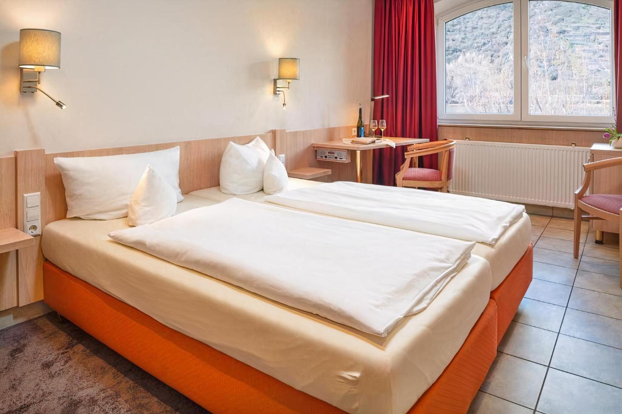 Comfort Double Room with Rhine View