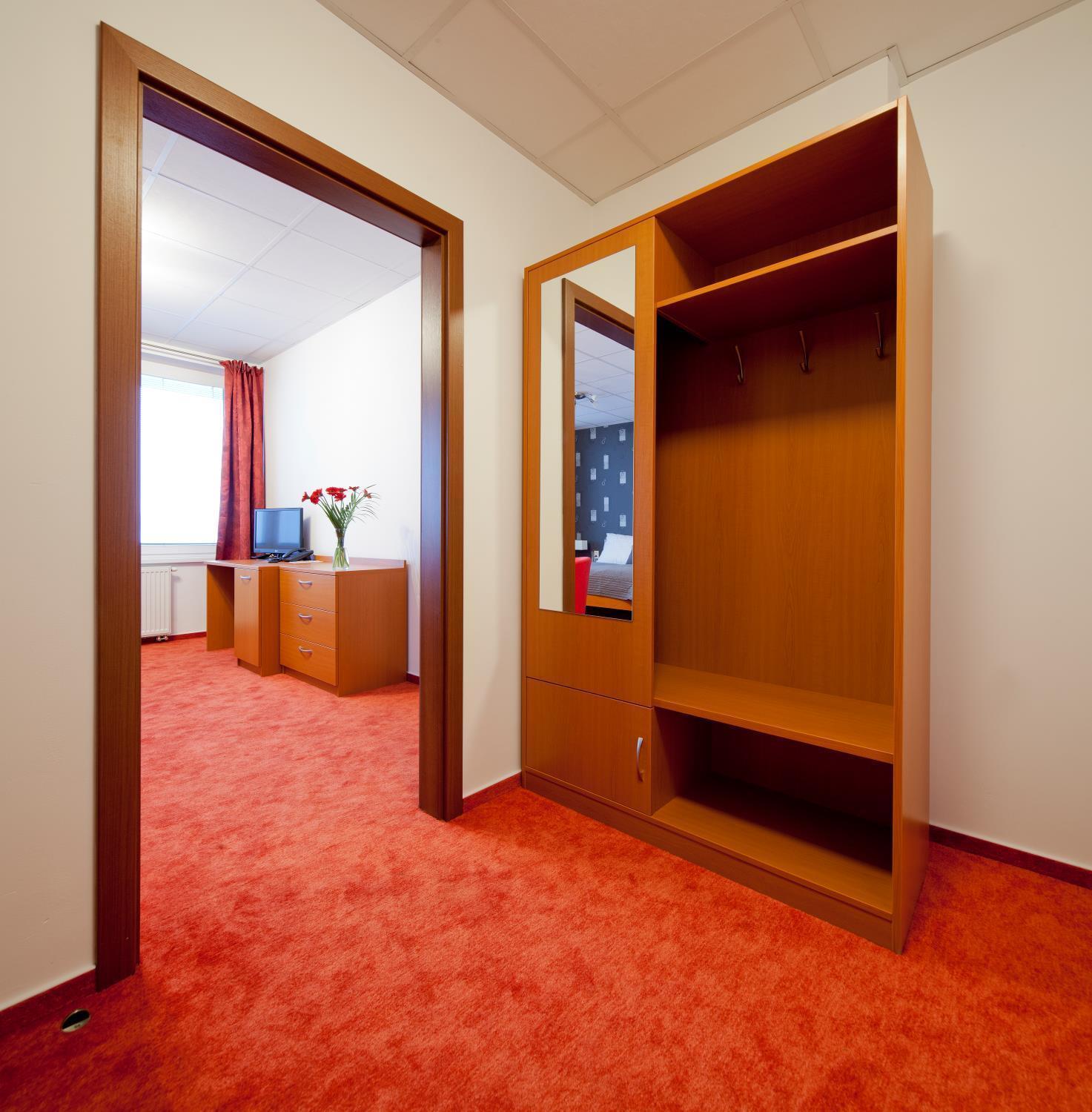 Triple Room - Disability Access - Photo 2