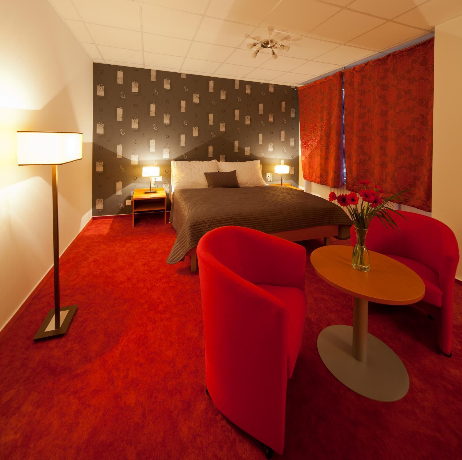 Double or Twin Room - Photo 5