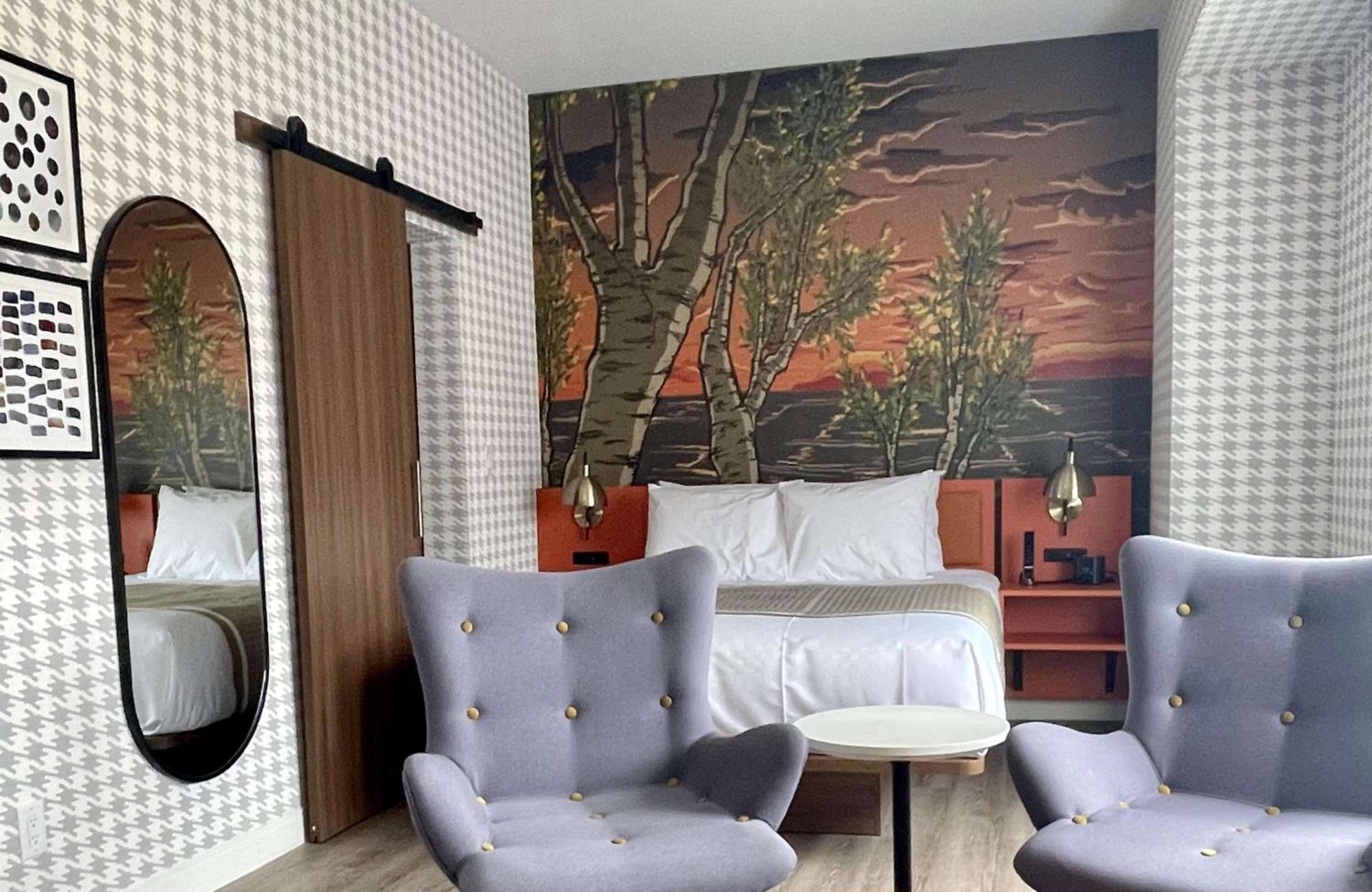 Queen Room with Walk In Shower
