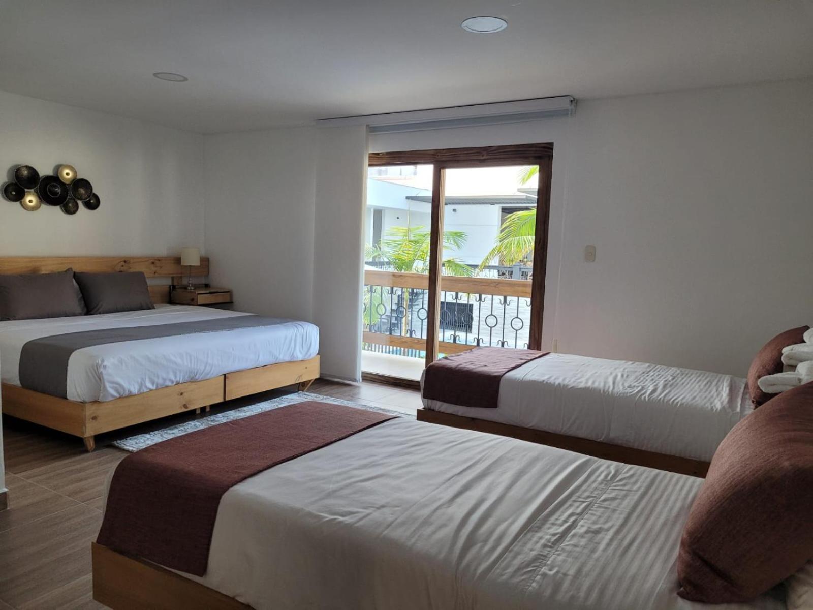 Deluxe Quadruple Room photo 2