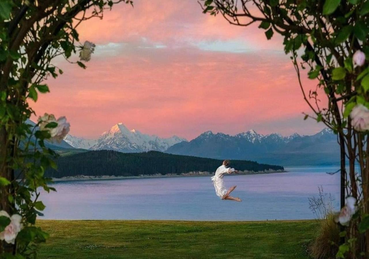 2-bedroom Villa Puaka - Lake views – Stunning views of Lake Pukaki & Mt Cook photo 2