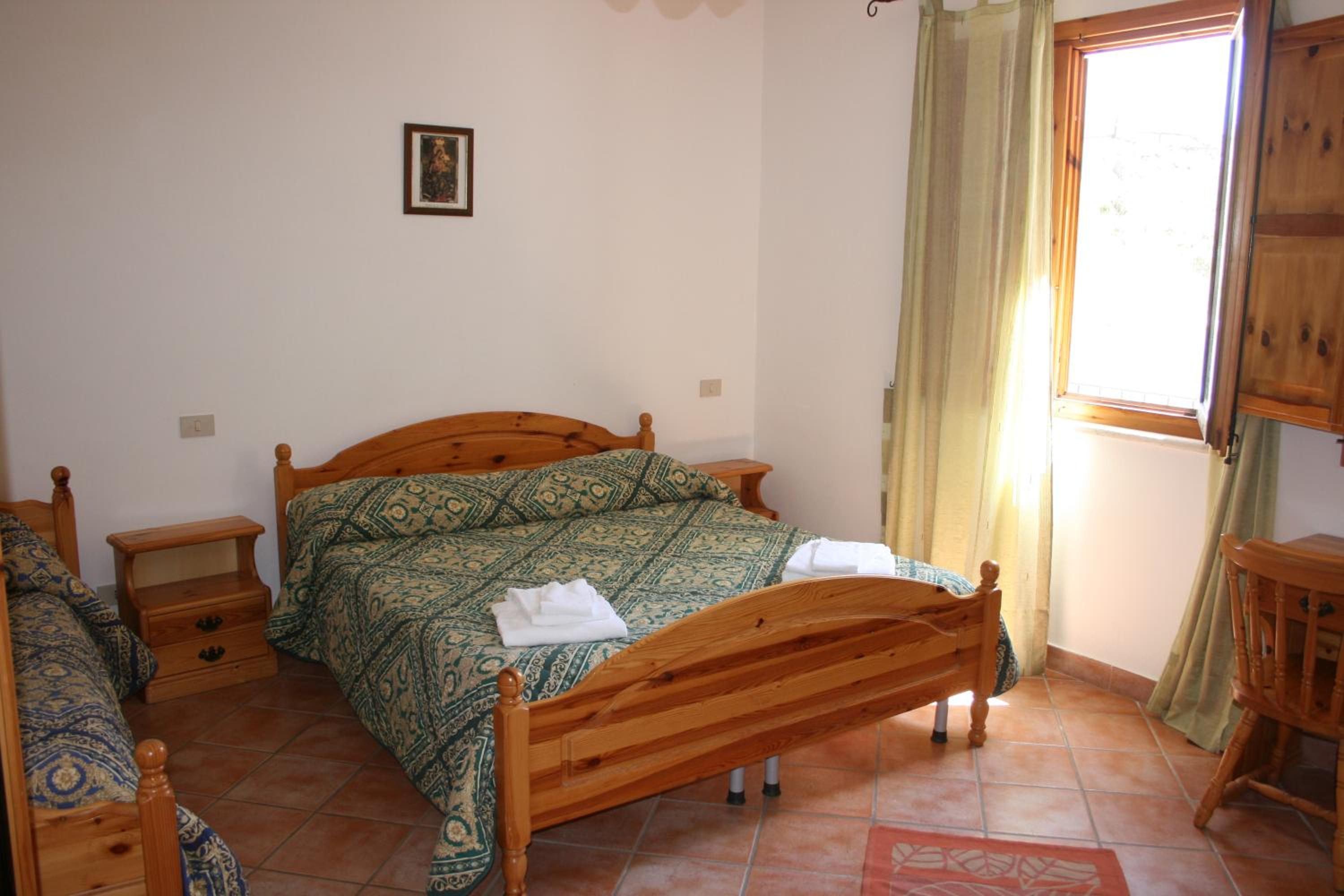 Triple Room - Photo 11