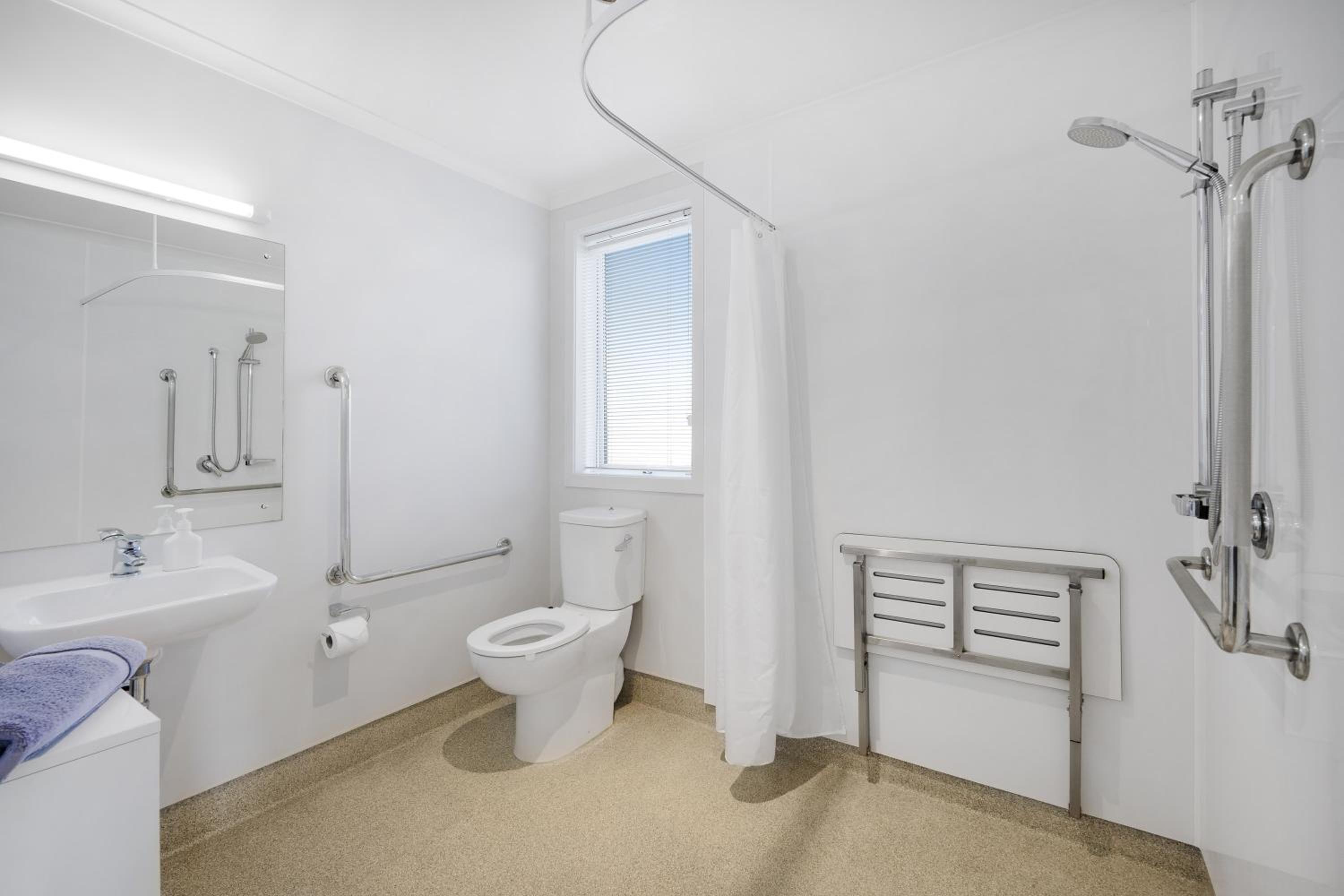 Studio - Disability Access - Photo 2
