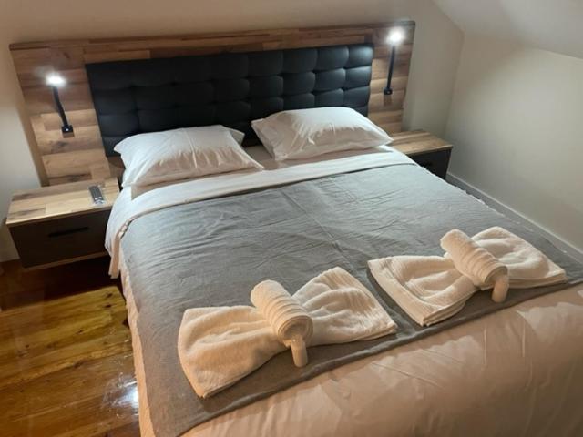 Standard King Room photo 1