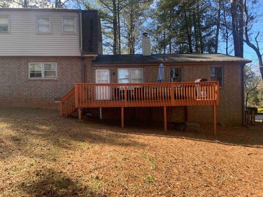 Three-Bedroom House photo 2