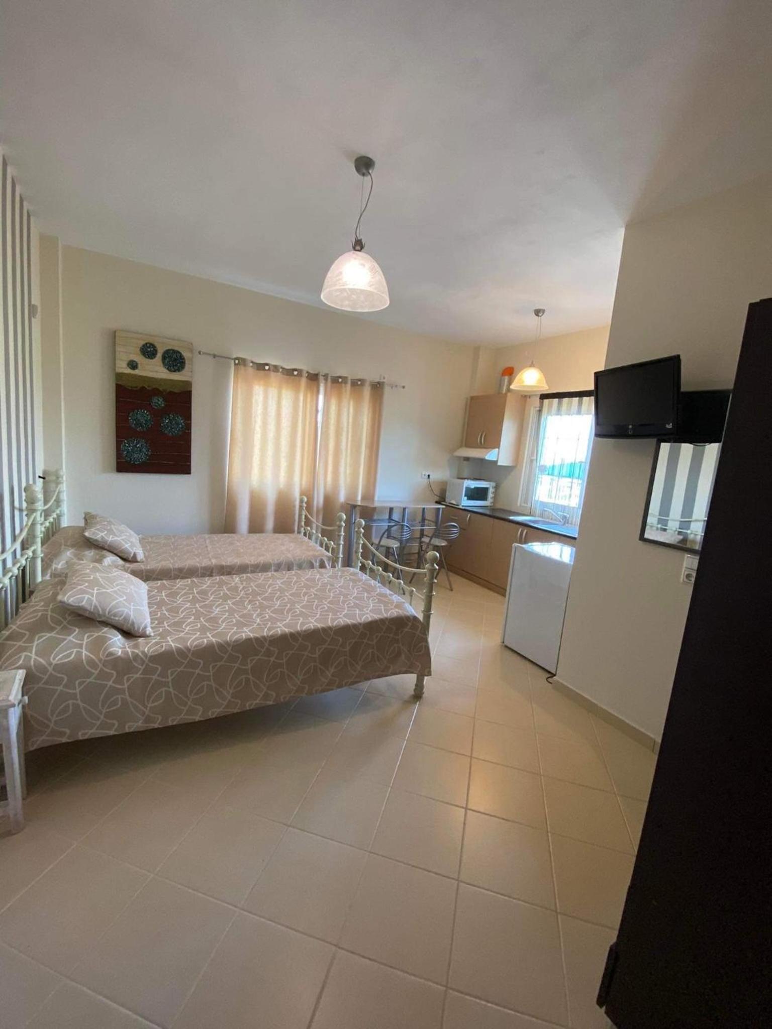 Triple Room with Garden View photo 3