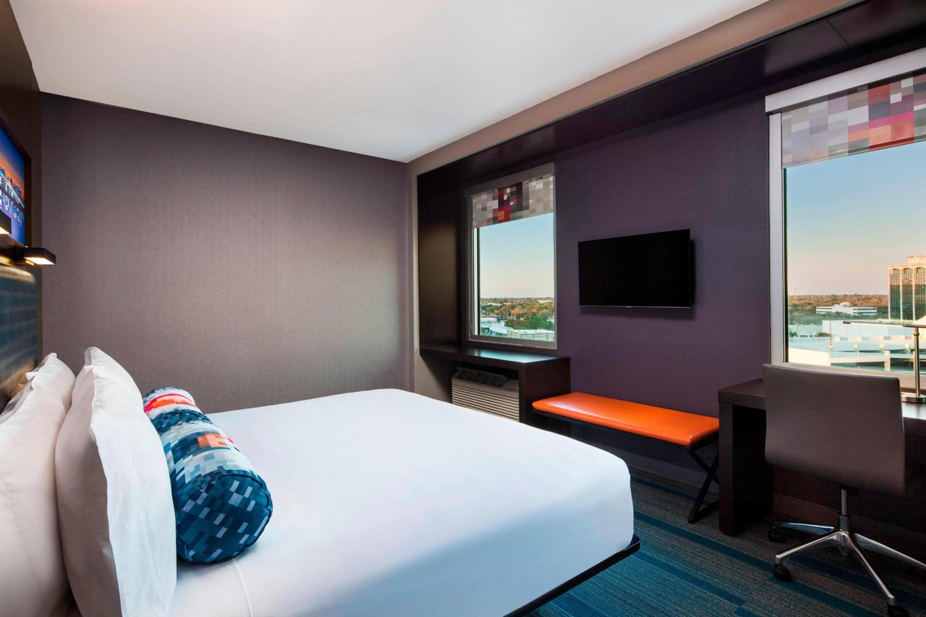 Deluxe King Room - Hearing Accessible/High Floor at Aloft Sarasota in Sarasota