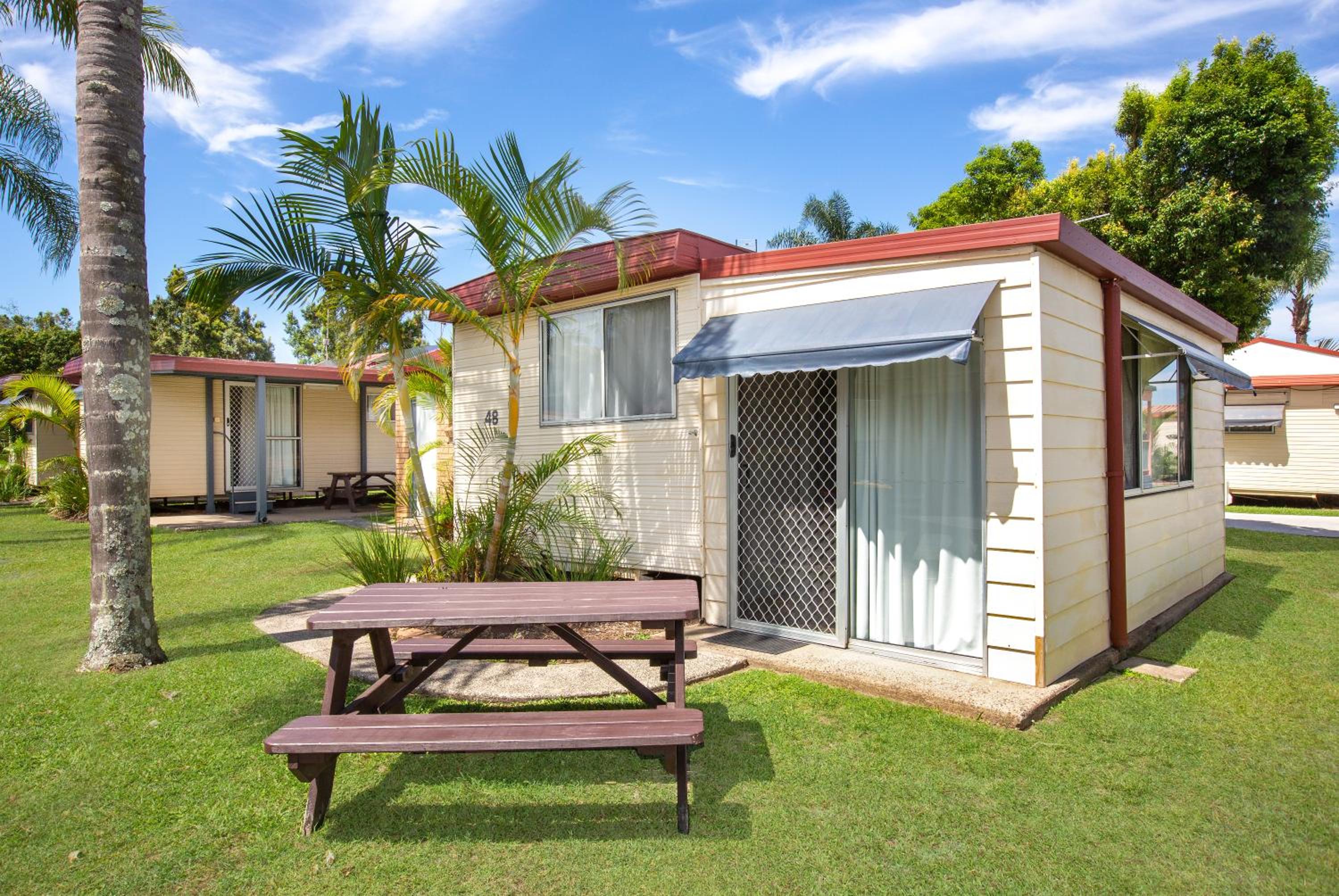 Family Bungalow - External Ensuite photo 2
